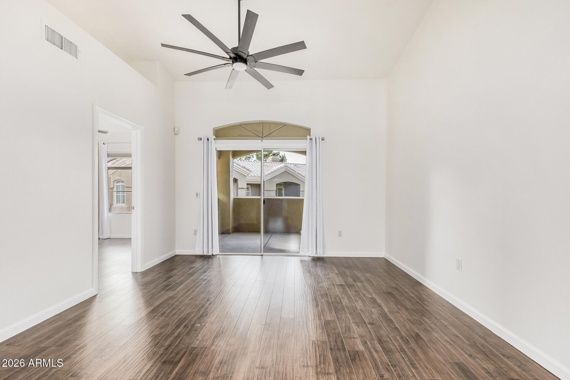 5335 E SHEA Boulevard 2082