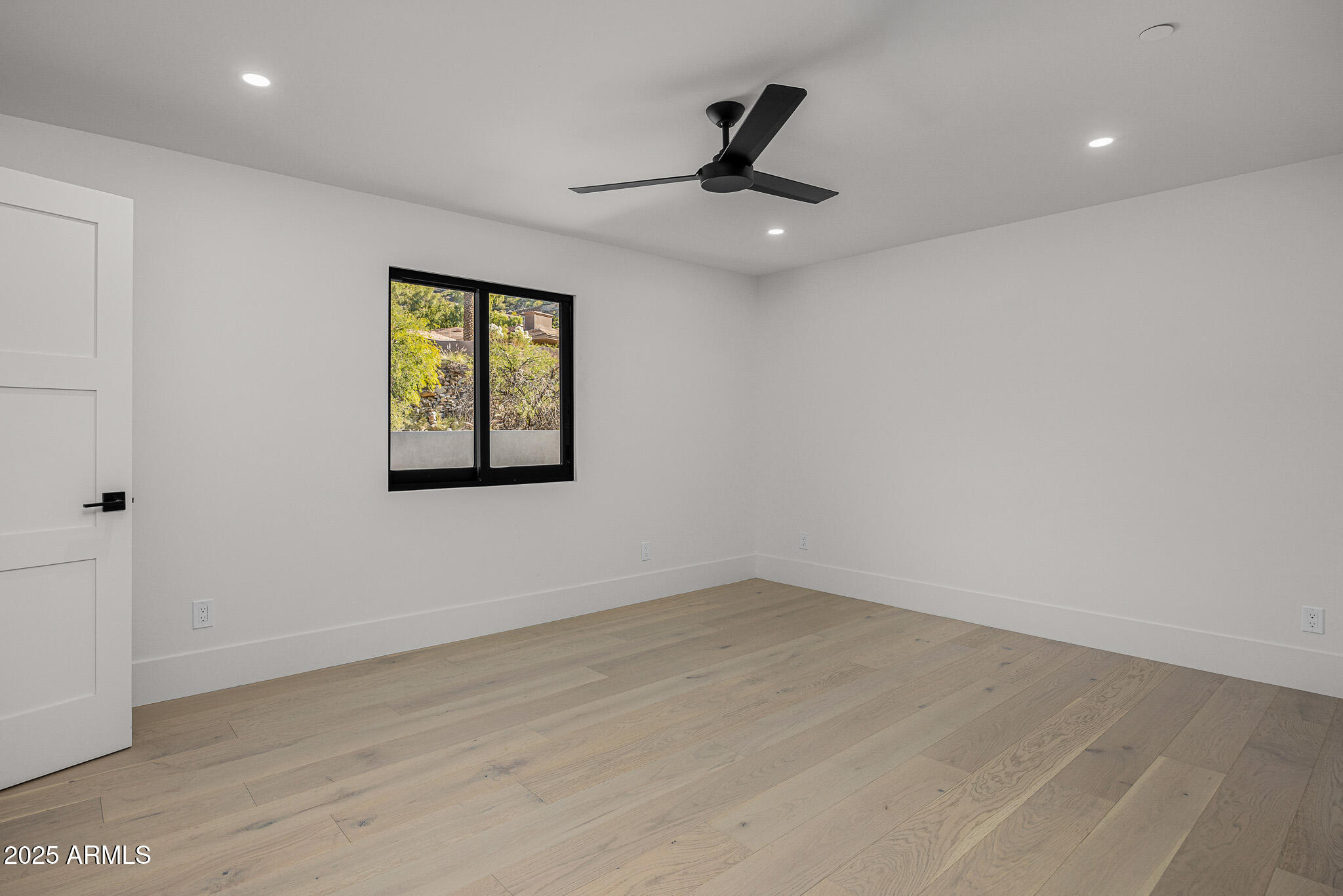 5355 E DESERT VISTA Road