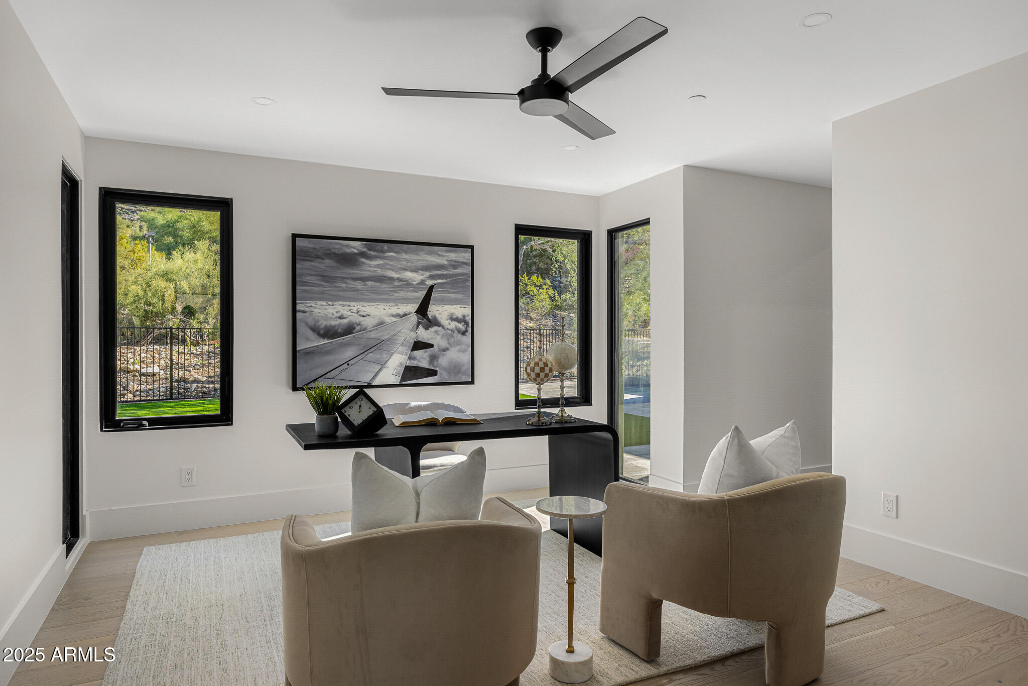 5355 E DESERT VISTA Road