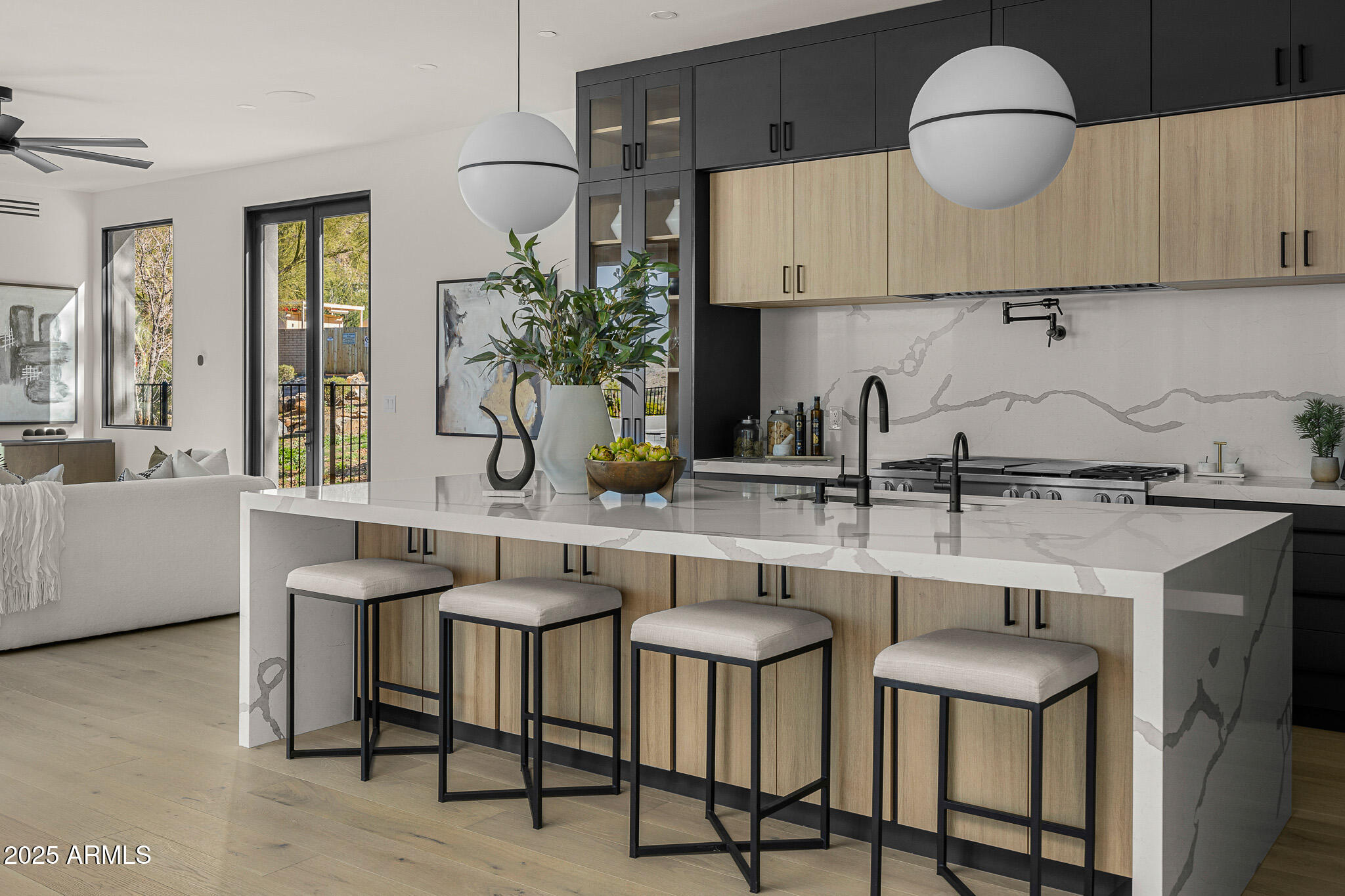 5355 E DESERT VISTA Road