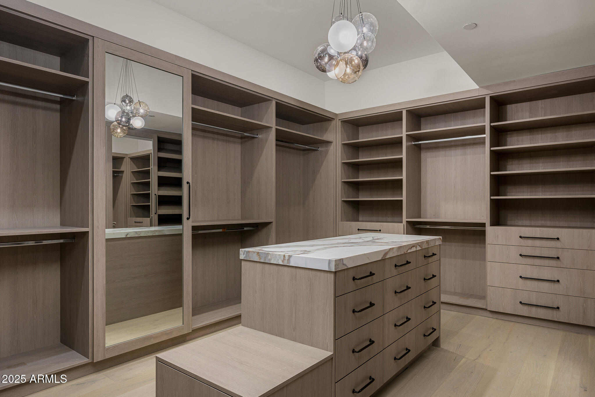 5355 E DESERT VISTA Road