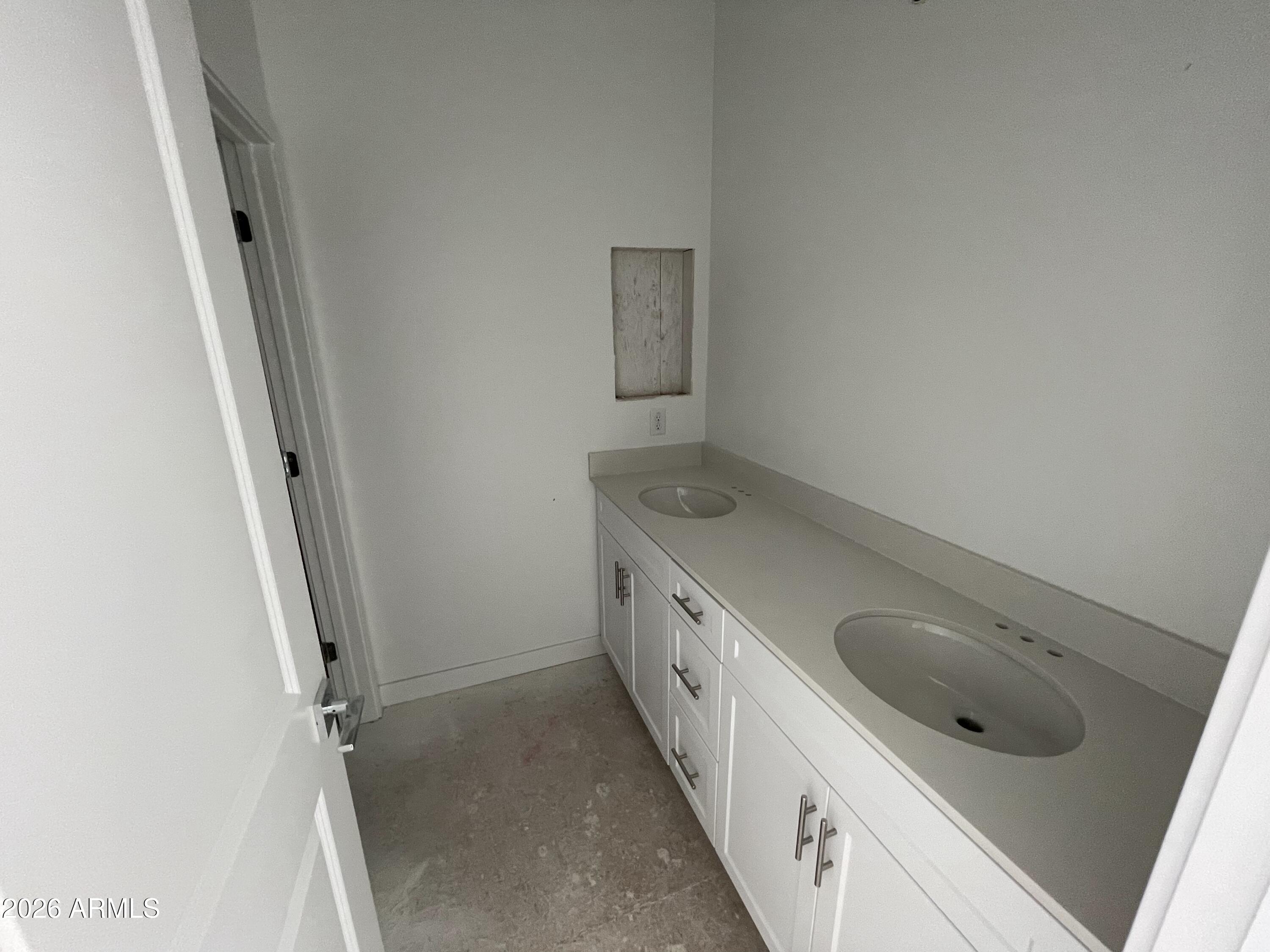 602 E WILLETTA Street