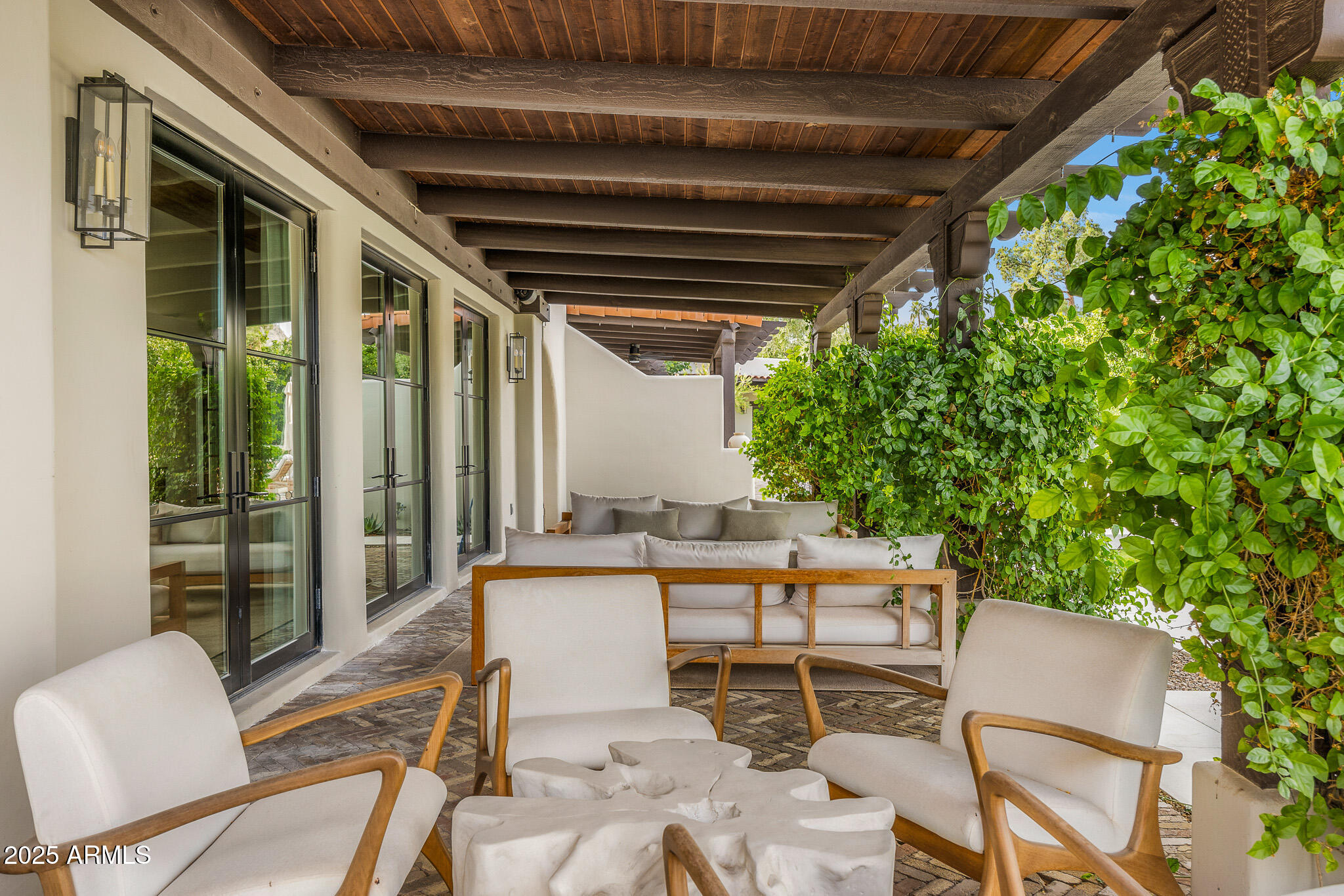 6200 E NAUMANN Drive