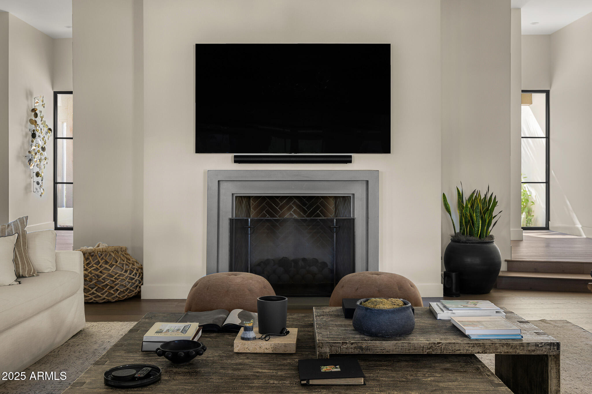 6200 E NAUMANN Drive