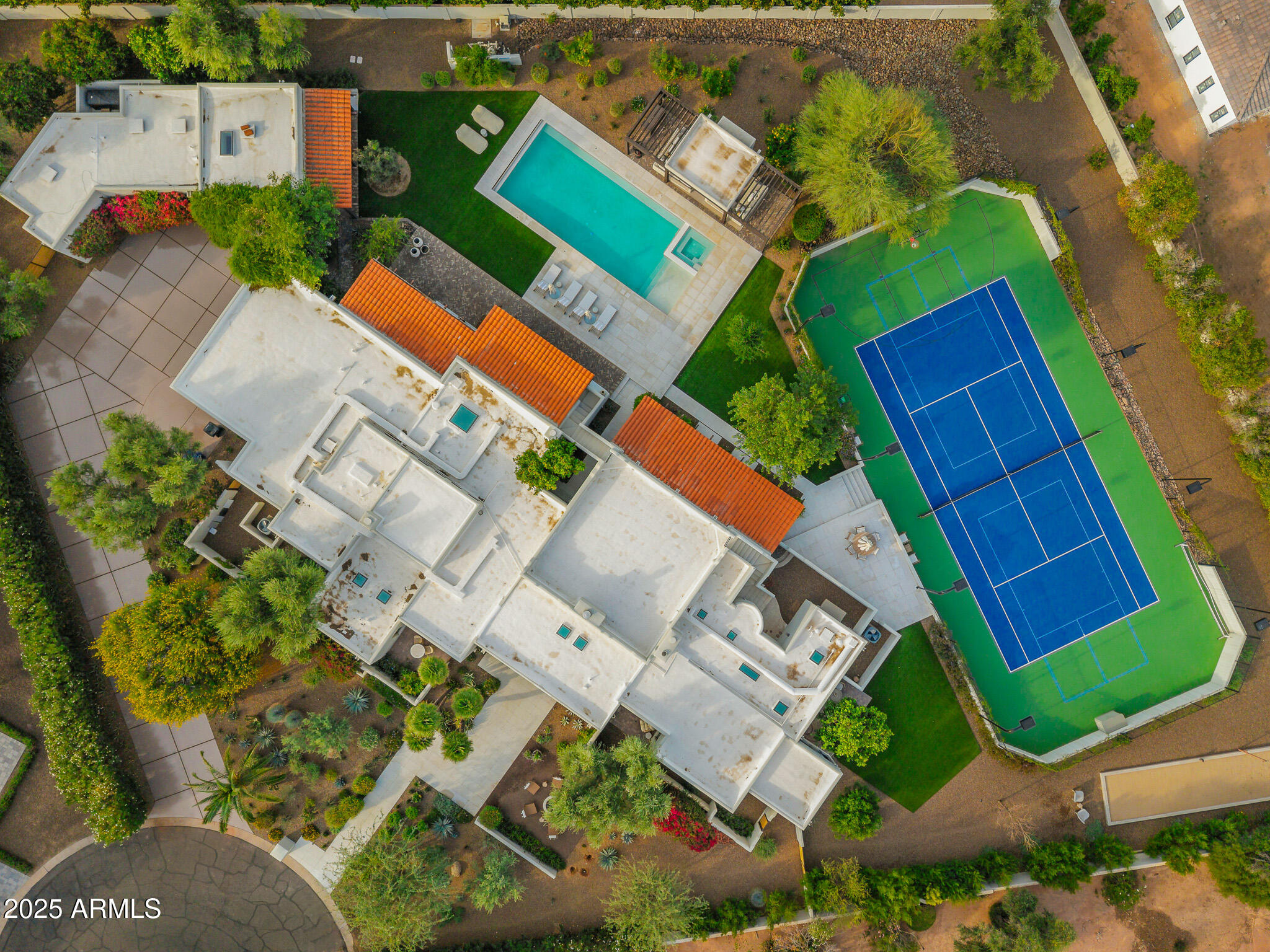 6200 E NAUMANN Drive