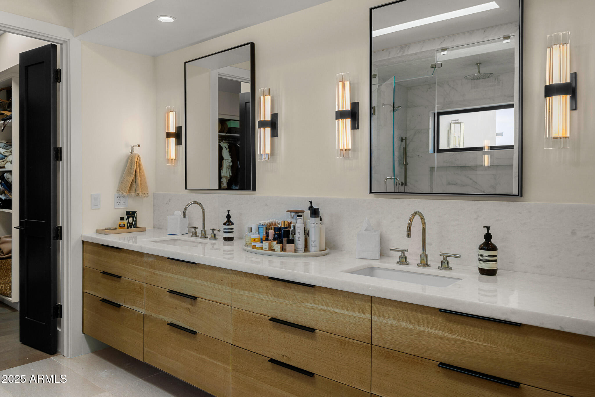 6200 E NAUMANN Drive