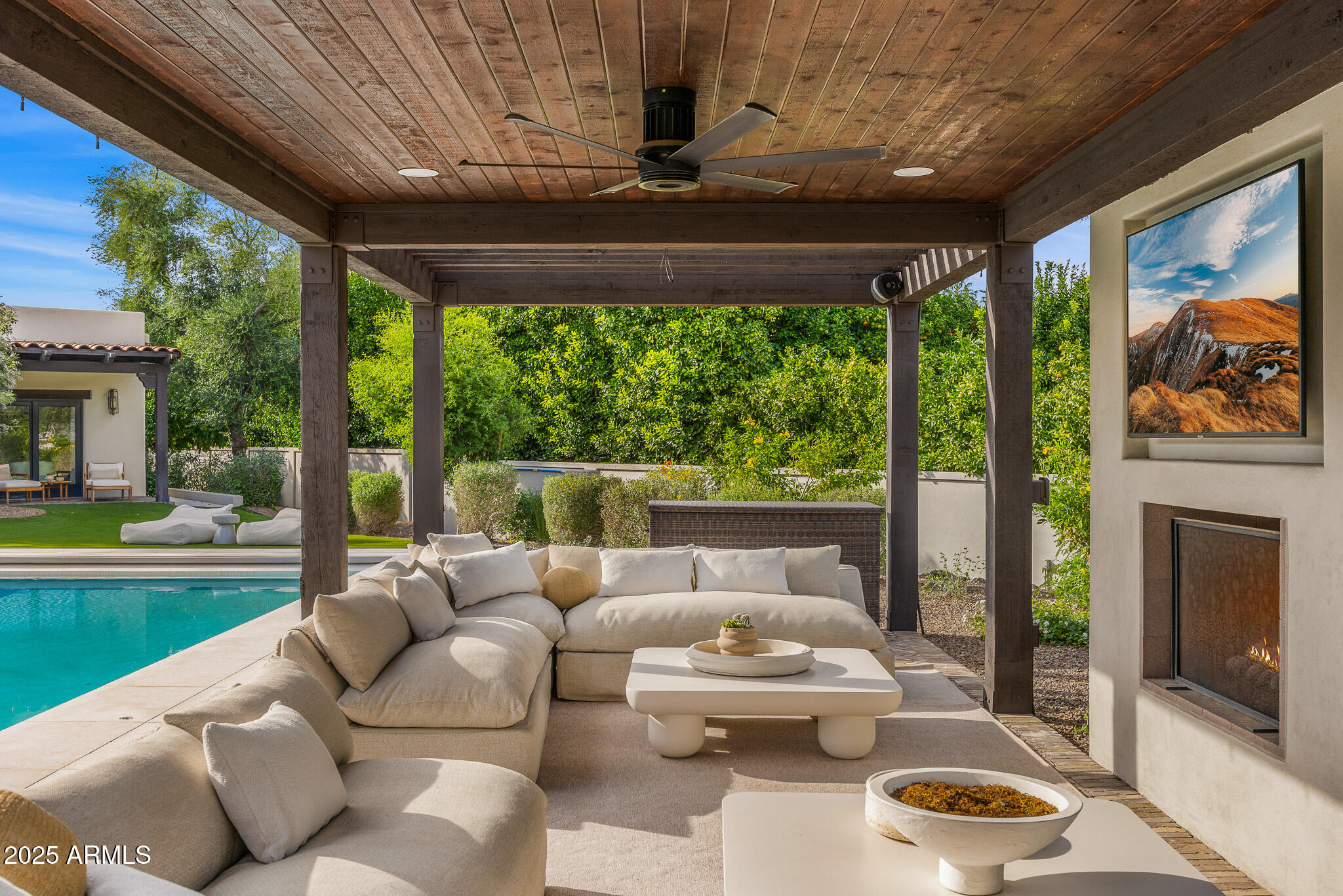 6200 E NAUMANN Drive