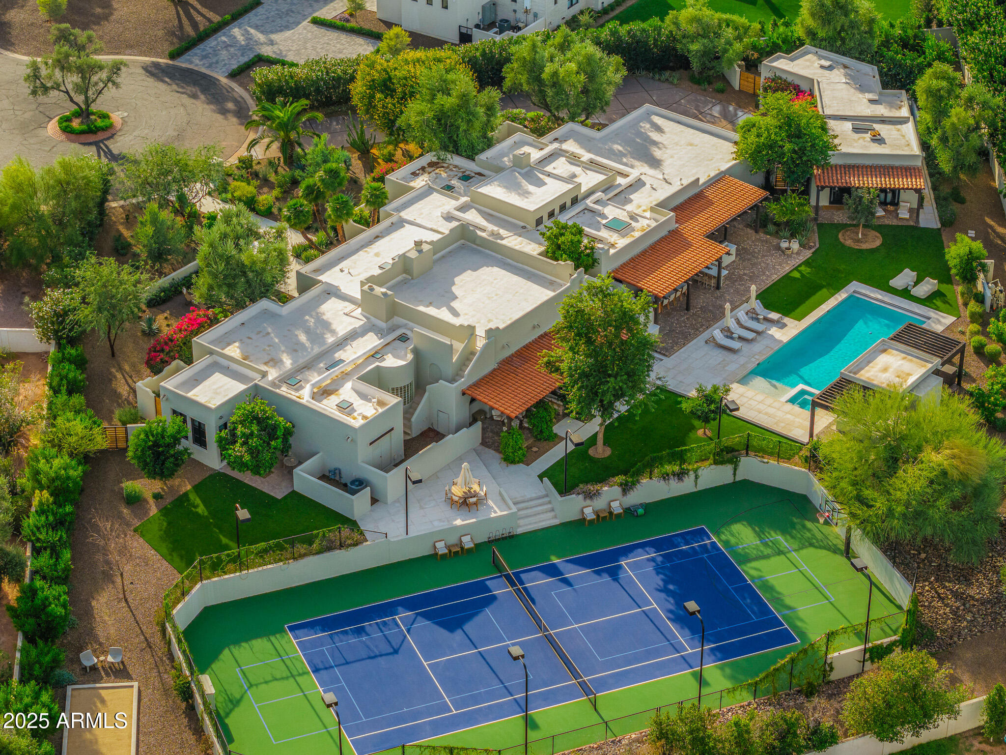 6200 E NAUMANN Drive