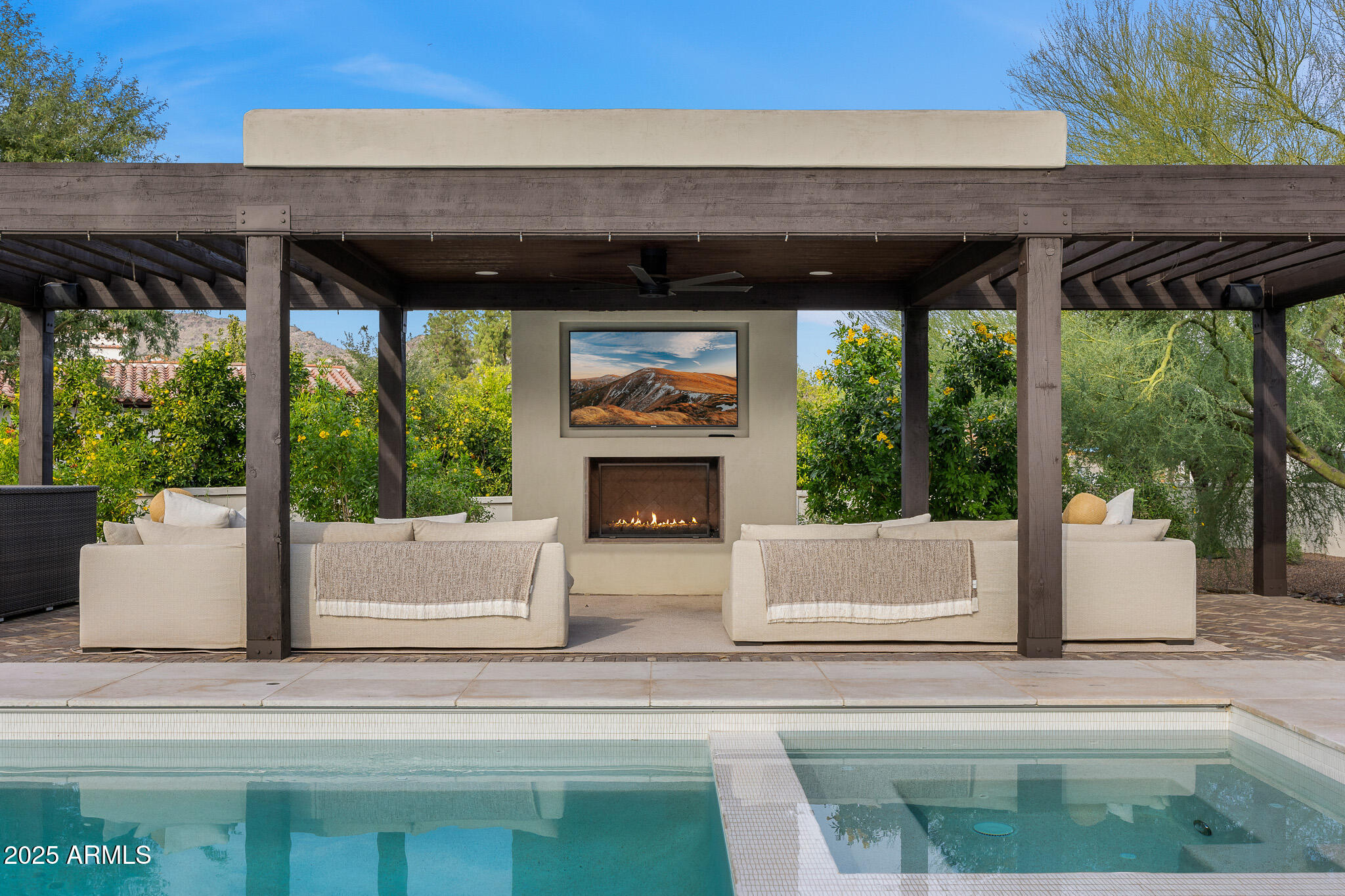 6200 E NAUMANN Drive