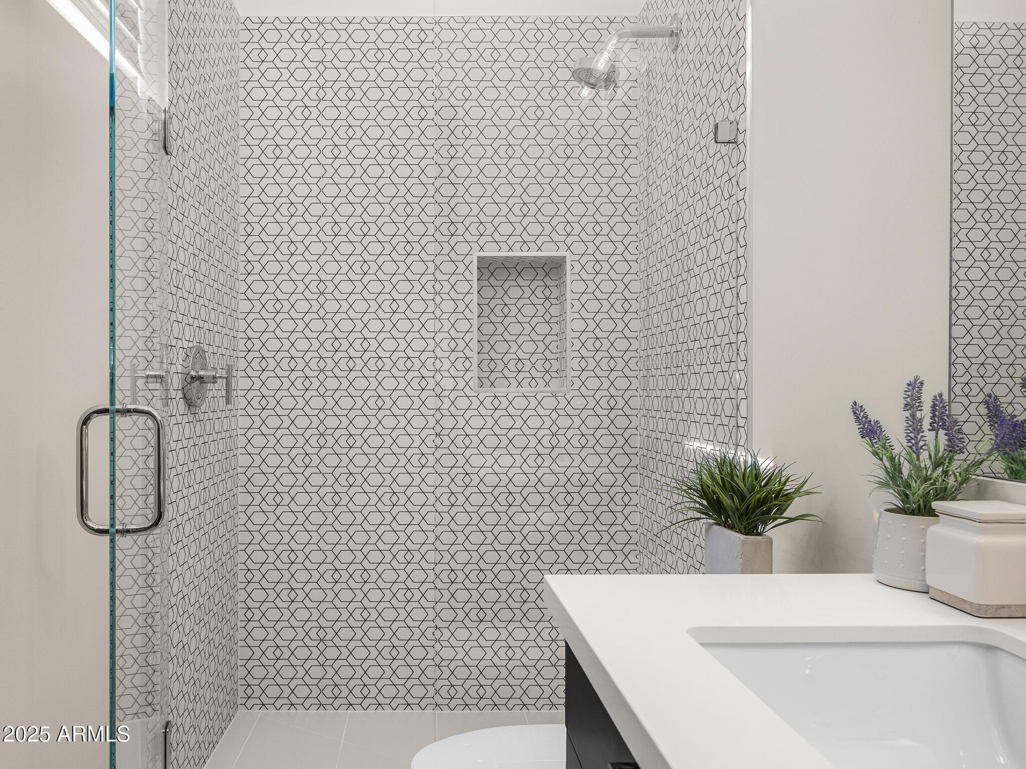 6650 N HILLSIDE Drive