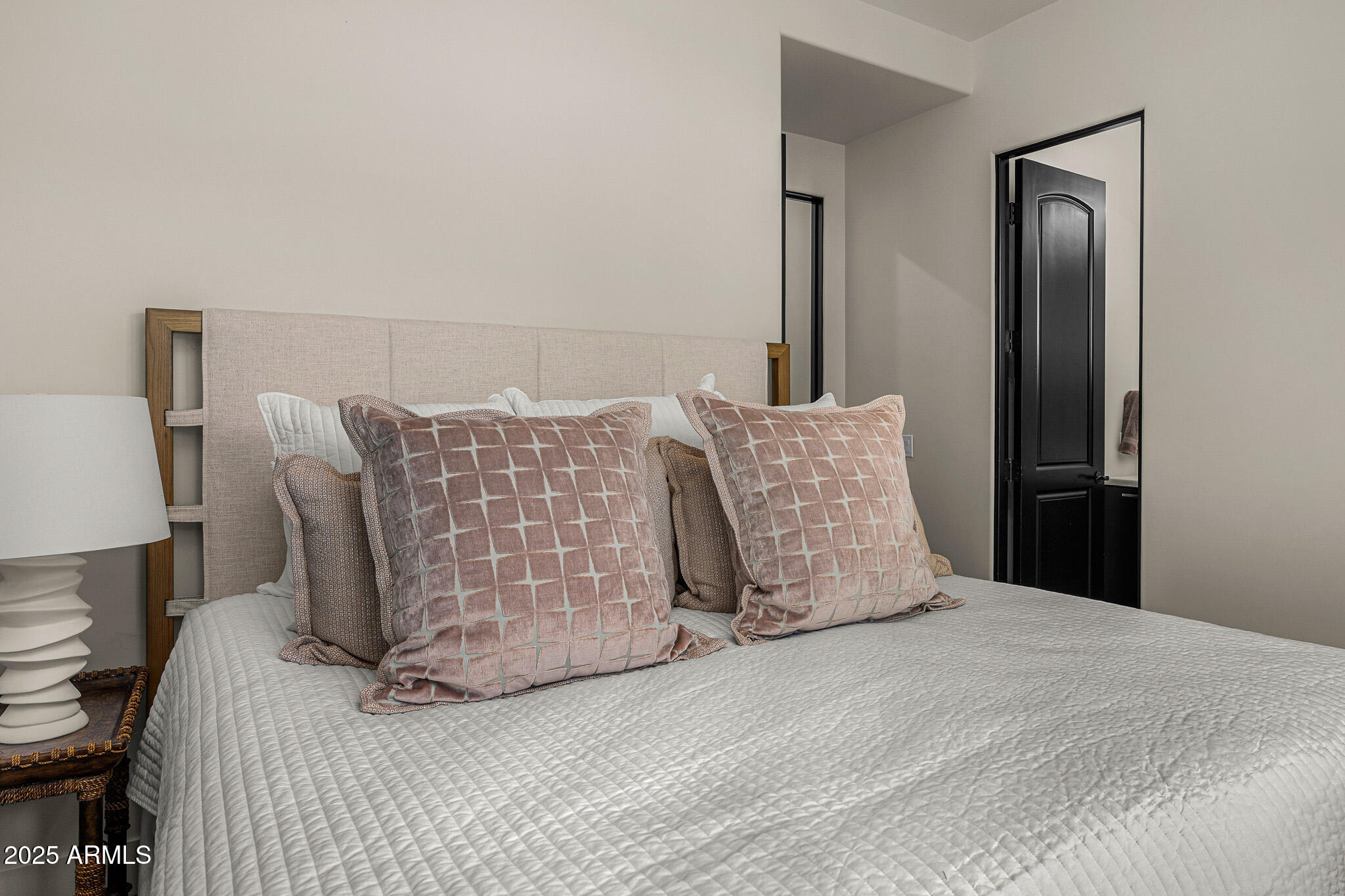 6650 N HILLSIDE Drive