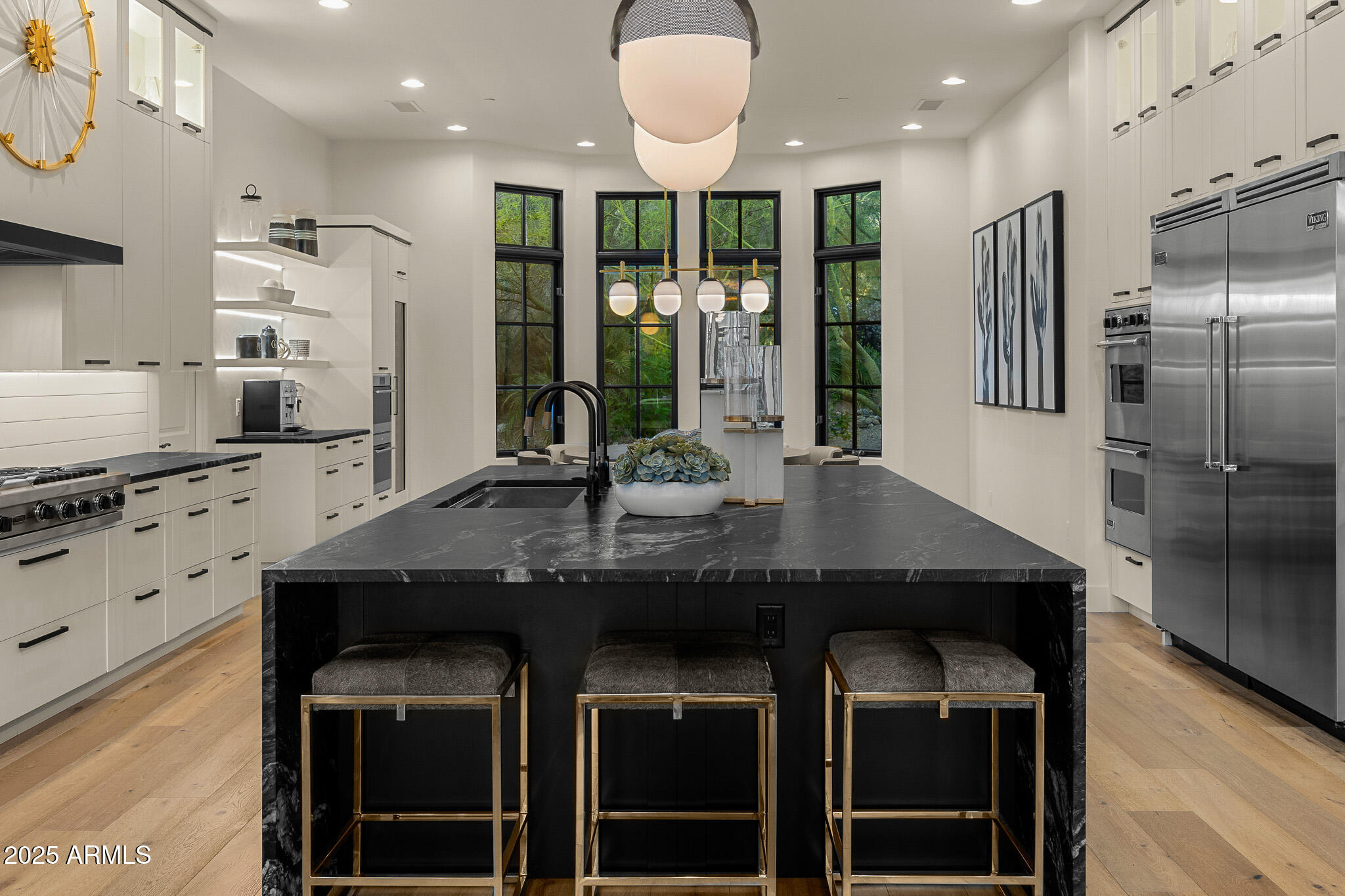 6650 N HILLSIDE Drive