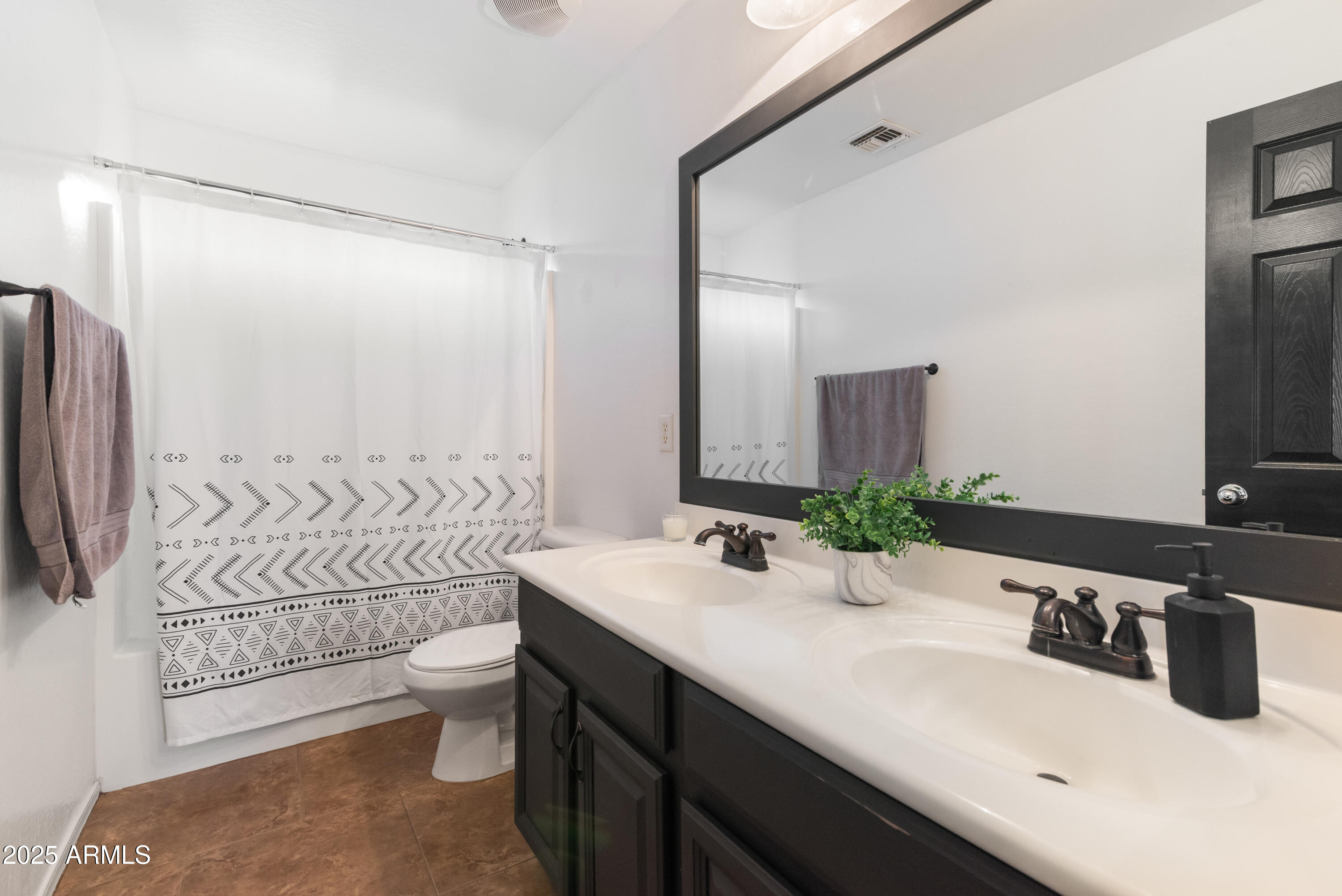 41172 W CAHILL Drive