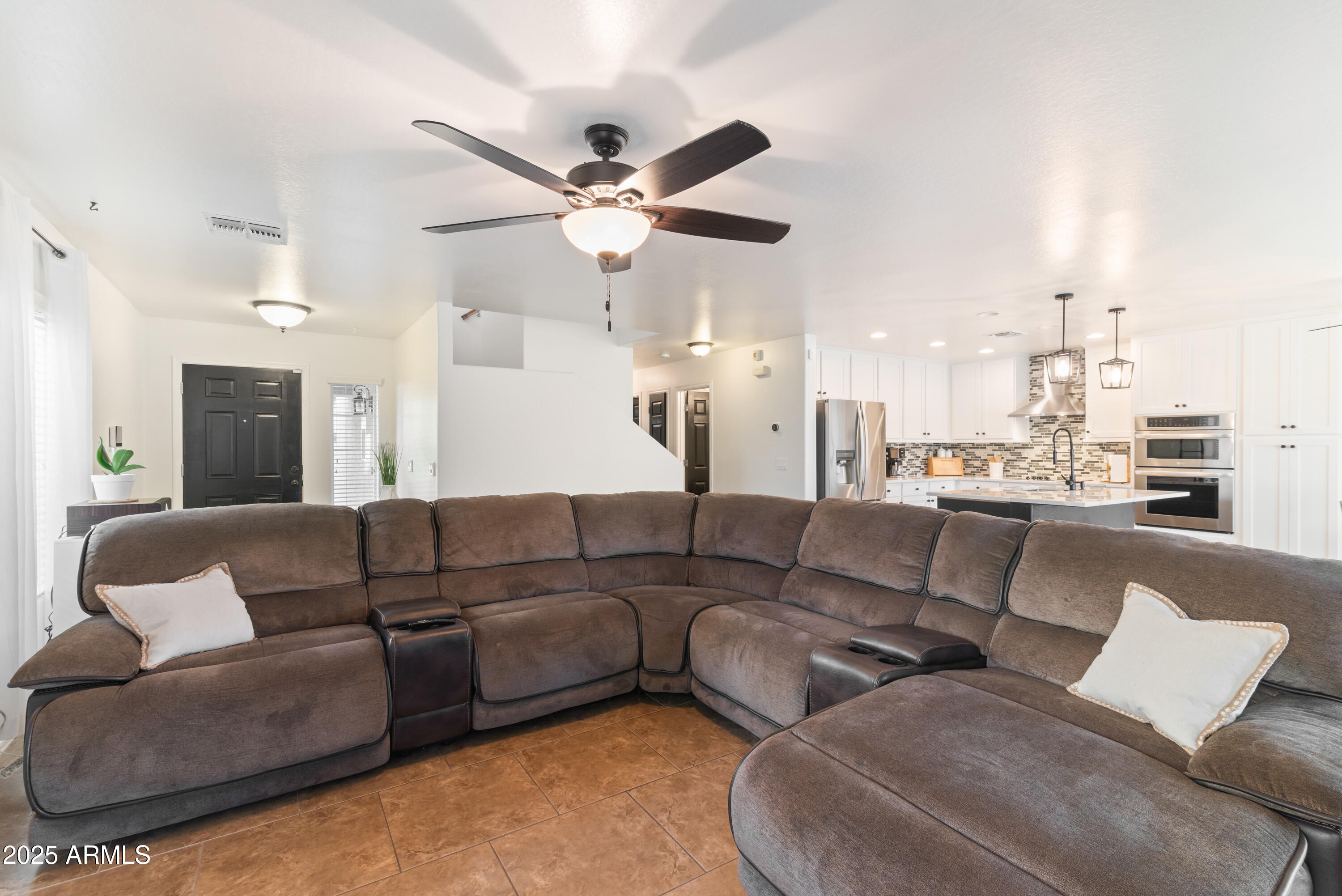 41172 W CAHILL Drive