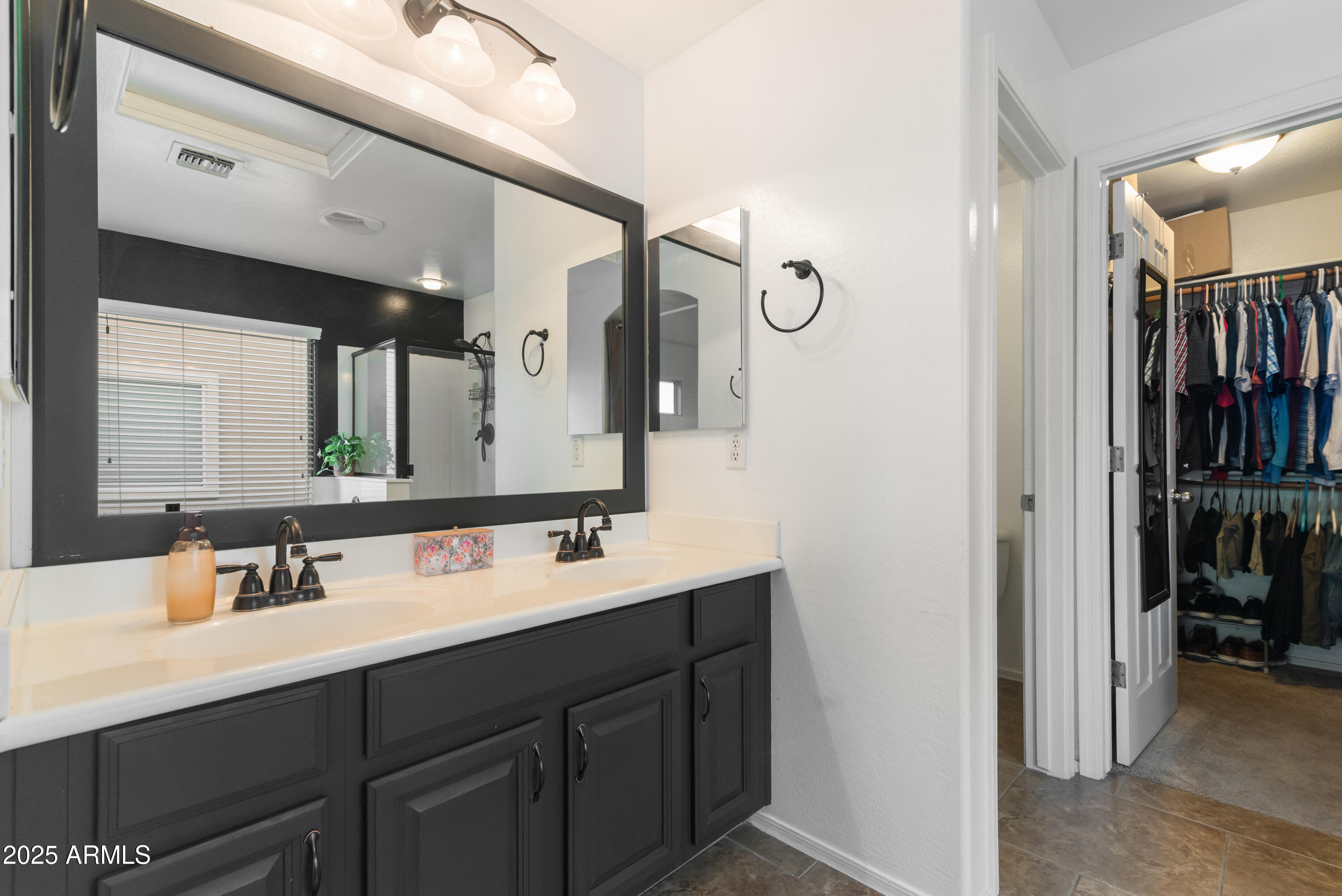 41172 W CAHILL Drive