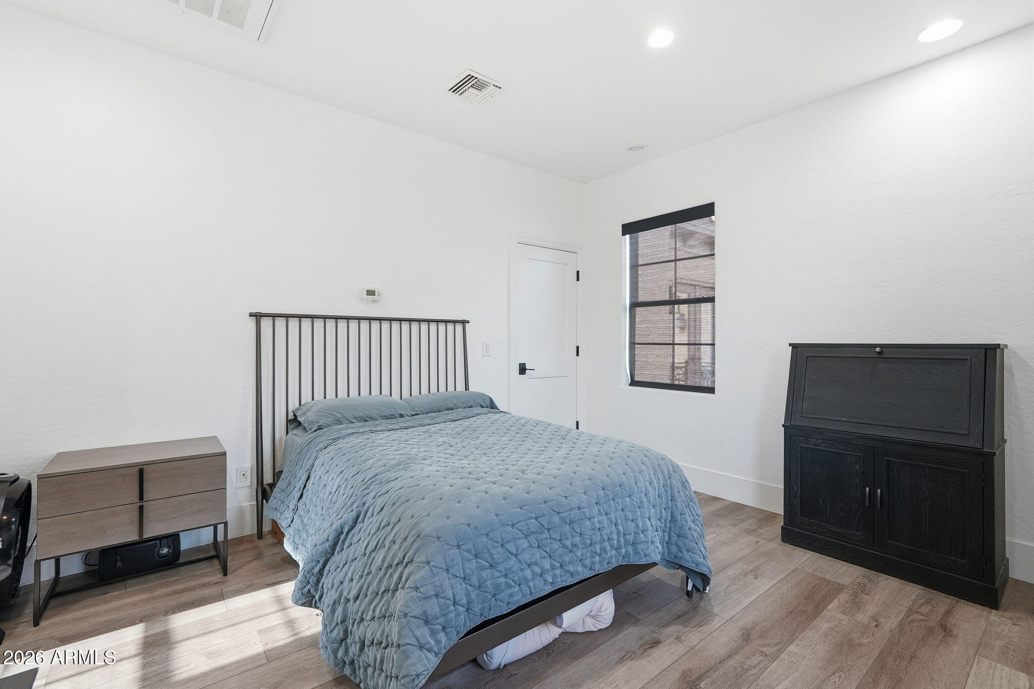 9832 E EDGESTONE Drive