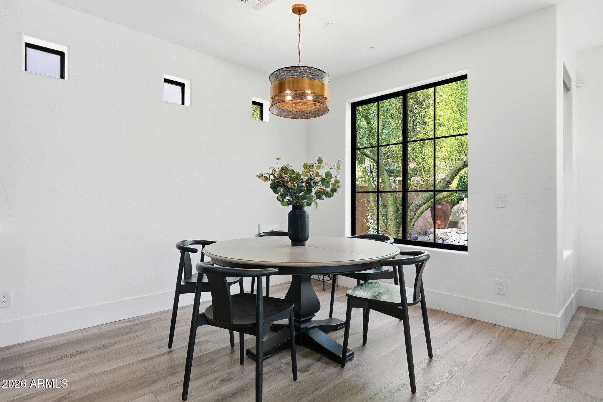 9832 E EDGESTONE Drive