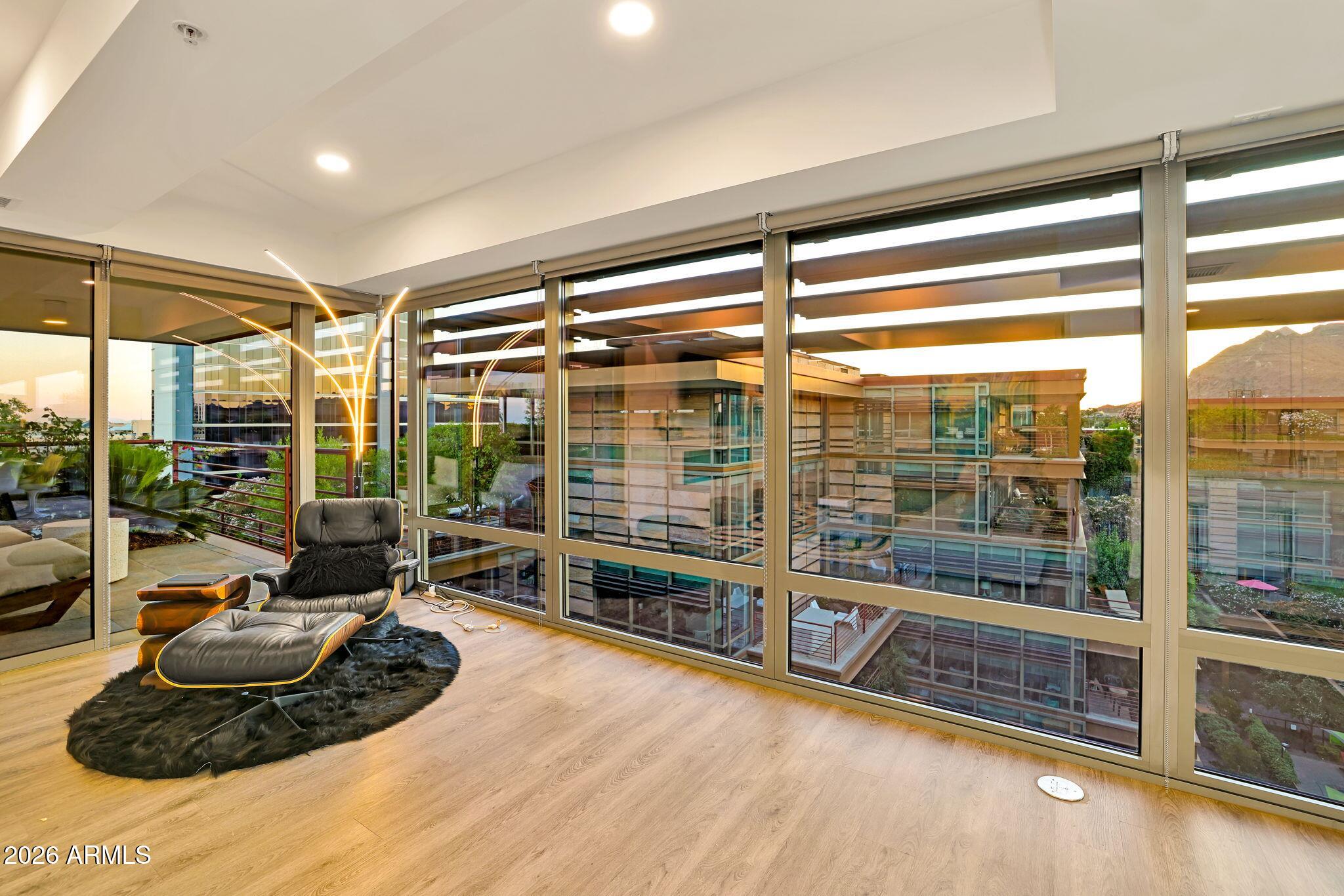 7137 E RANCHO VISTA Drive 7008