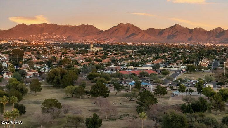 5253 E PARADISE Lane