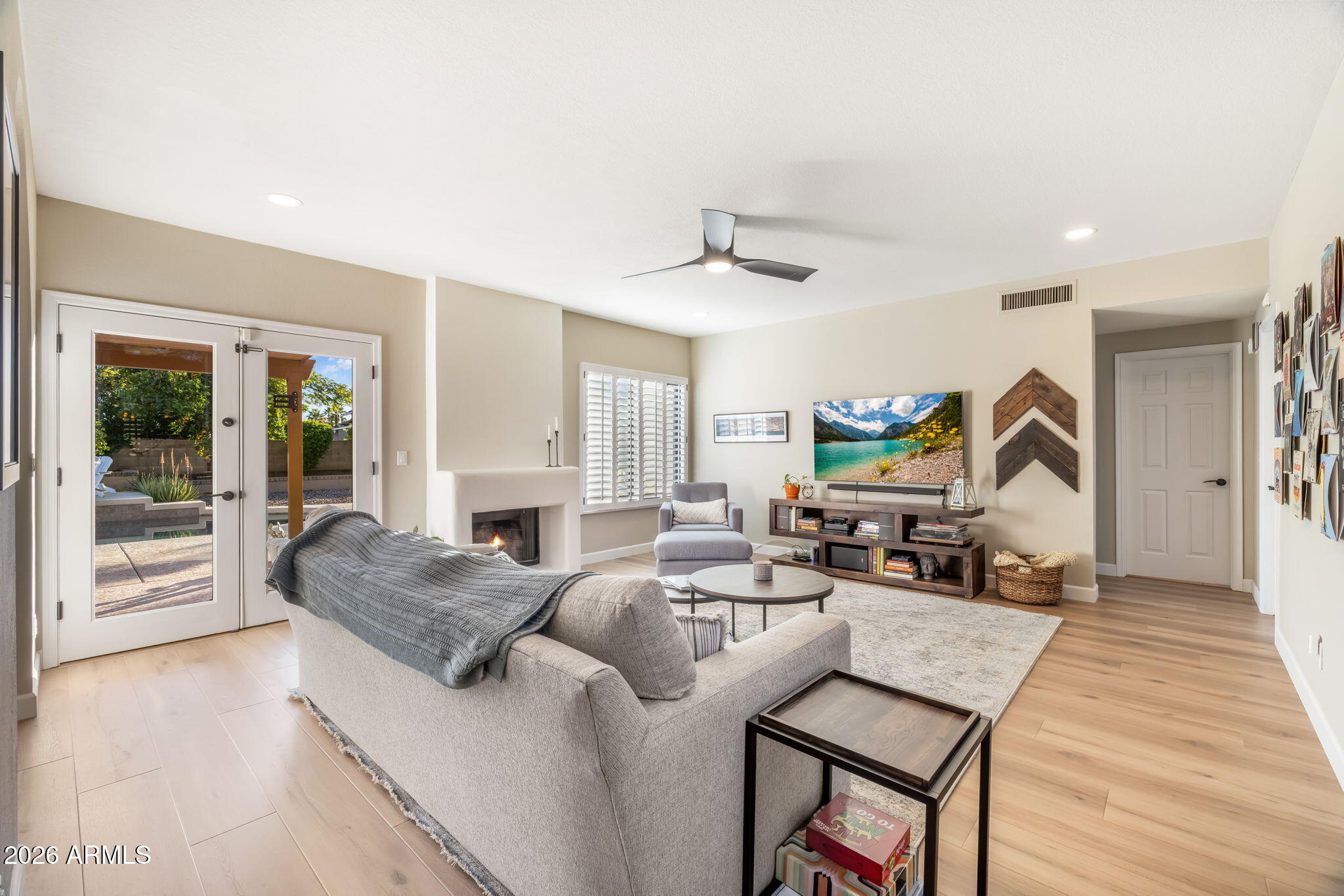 5253 E PARADISE Lane