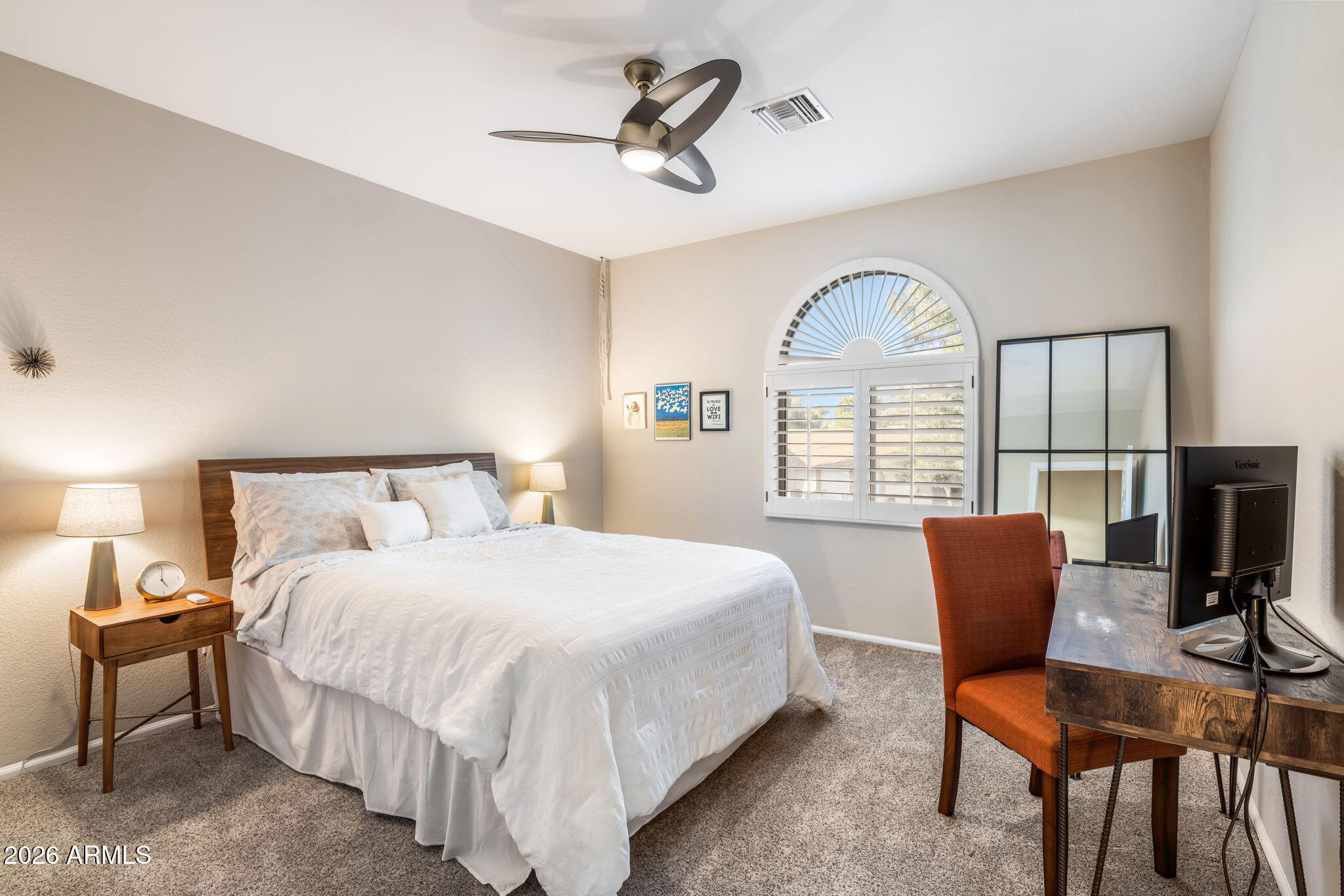 5253 E PARADISE Lane