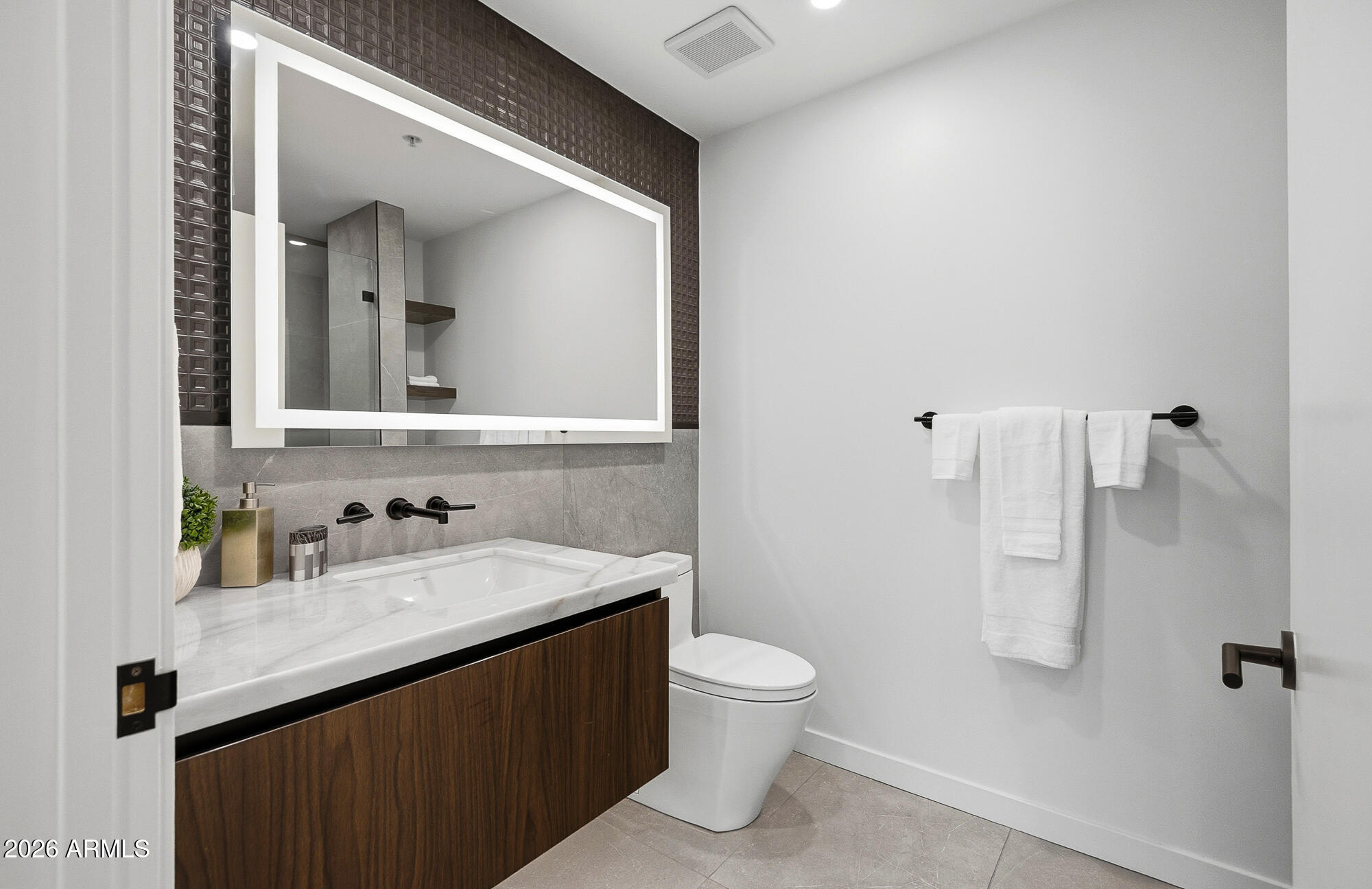 7157 E RANCHO VISTA Drive 4001