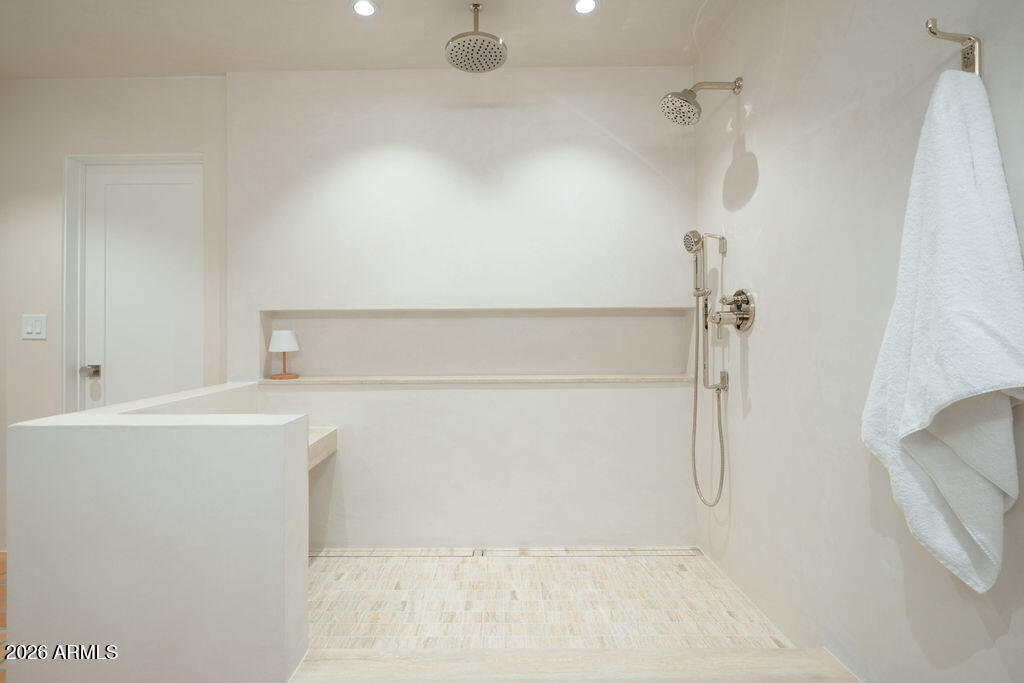 5602 N CAMELBACK CANYON Place