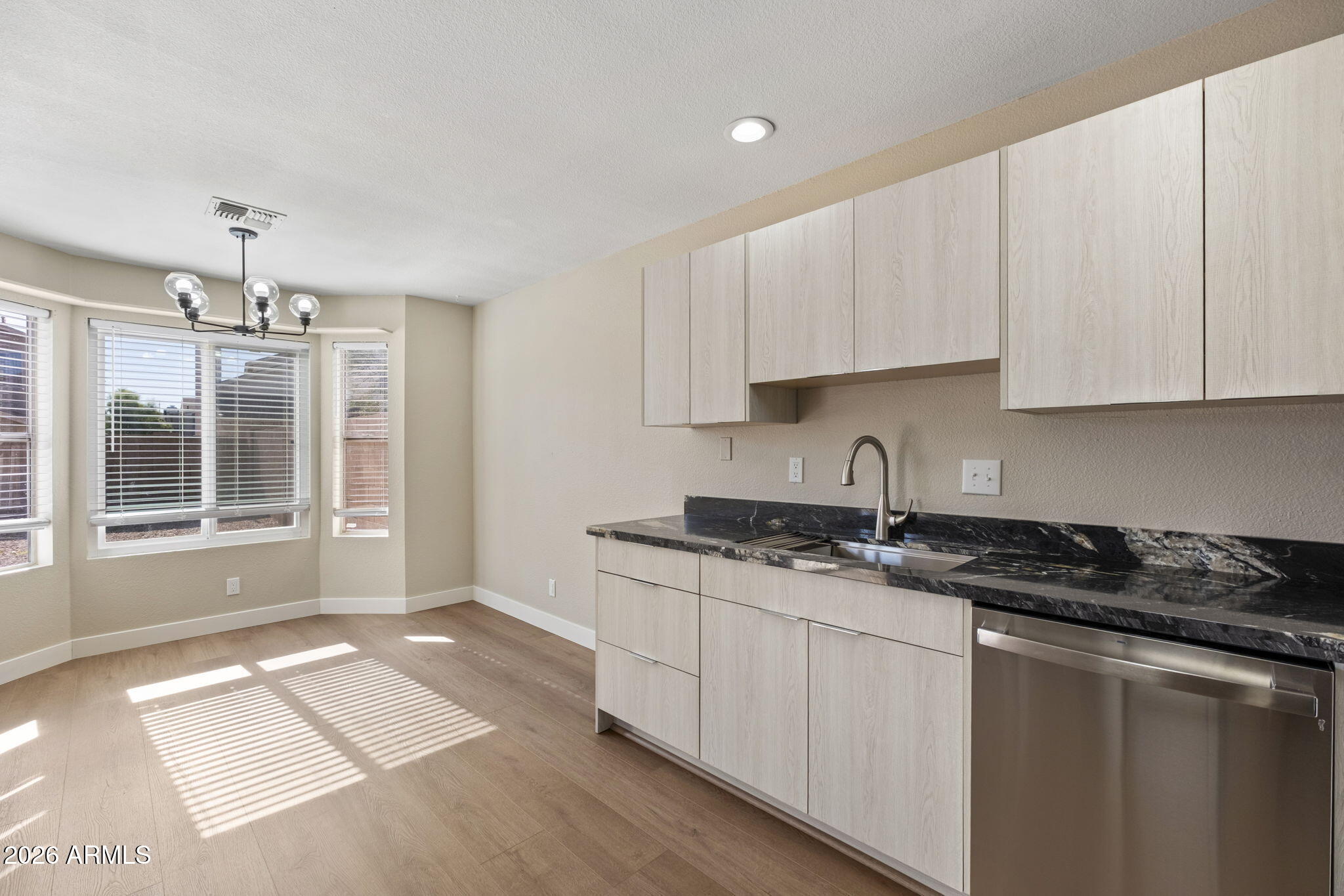 1811 S 39TH Street 23