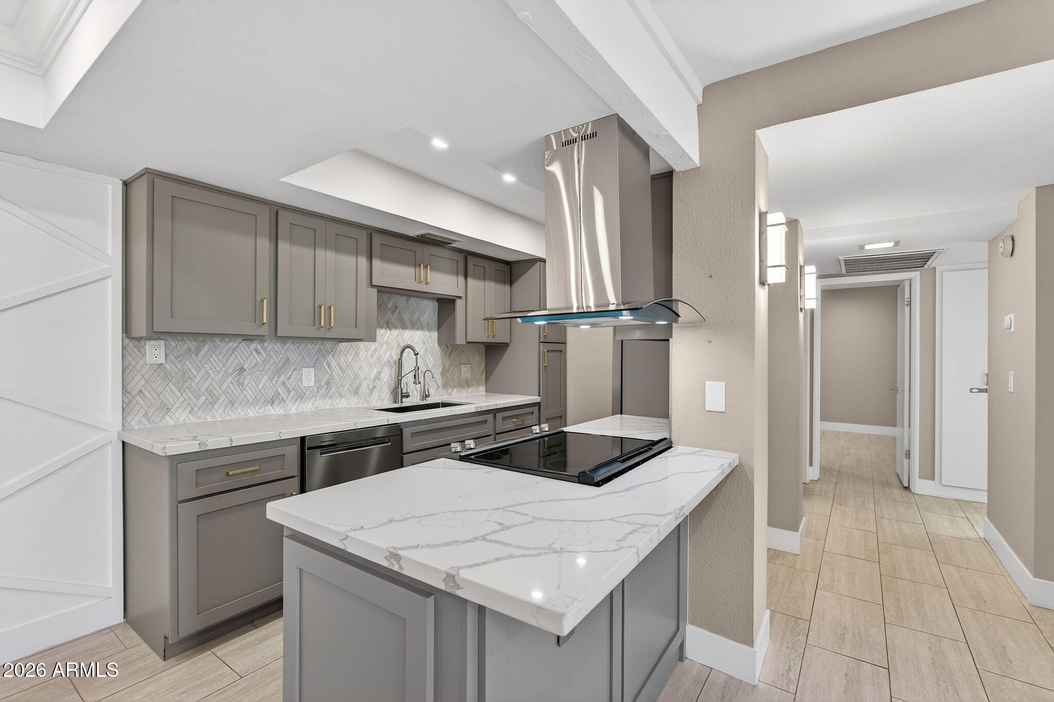 7557 N DREAMY DRAW Drive 264