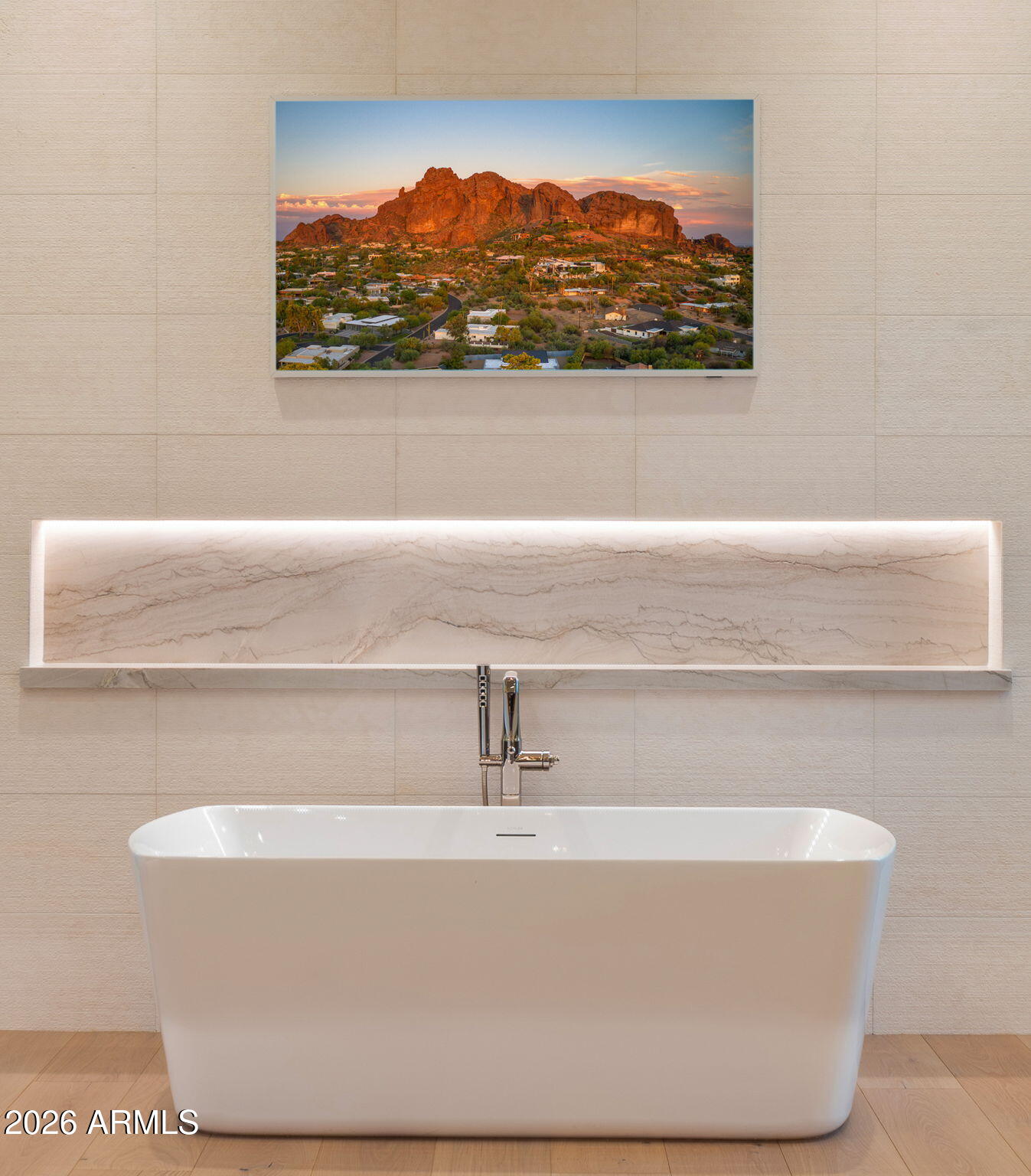 6824 E HUMMINGBIRD Lane