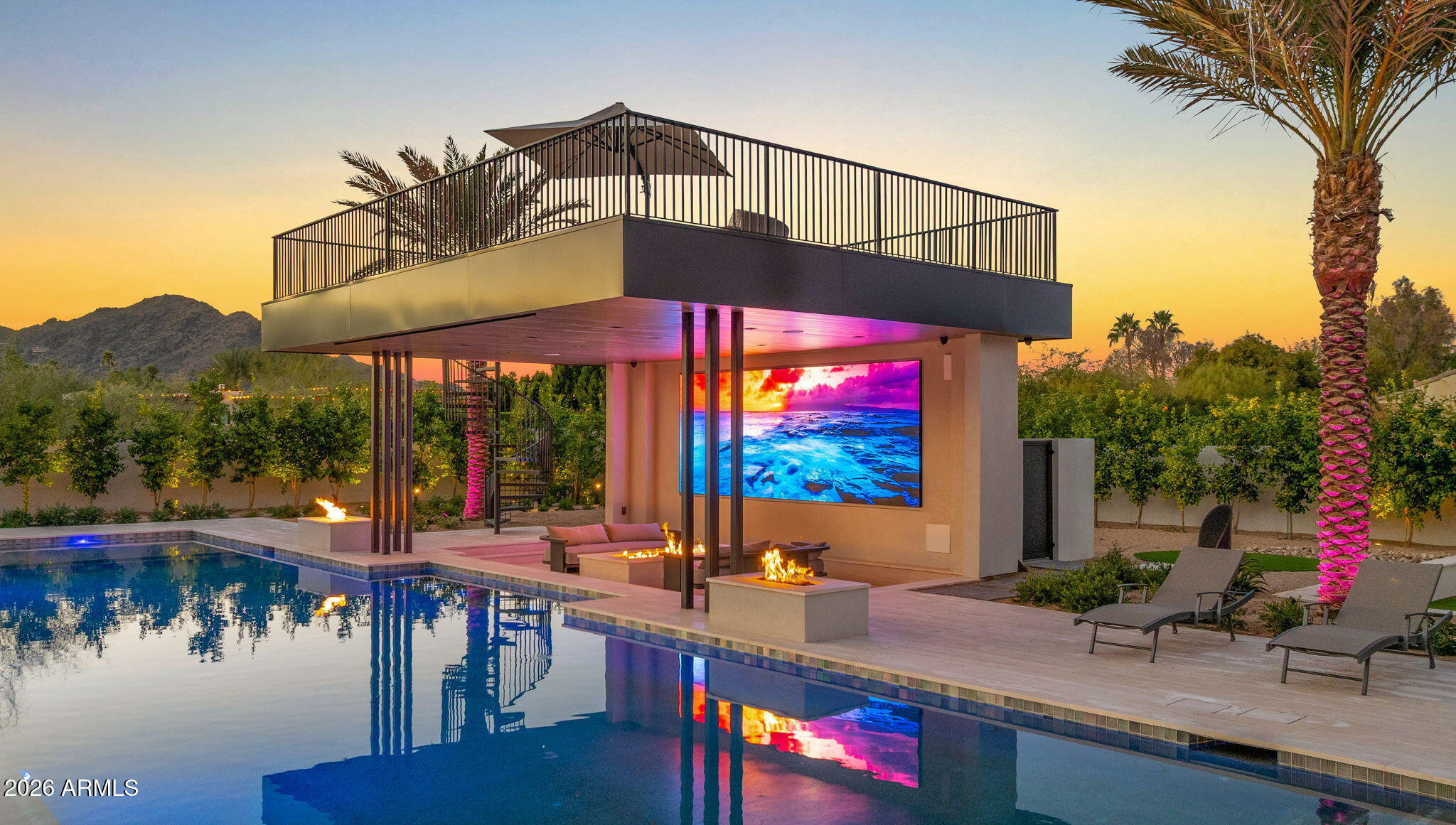 6824 E HUMMINGBIRD Lane