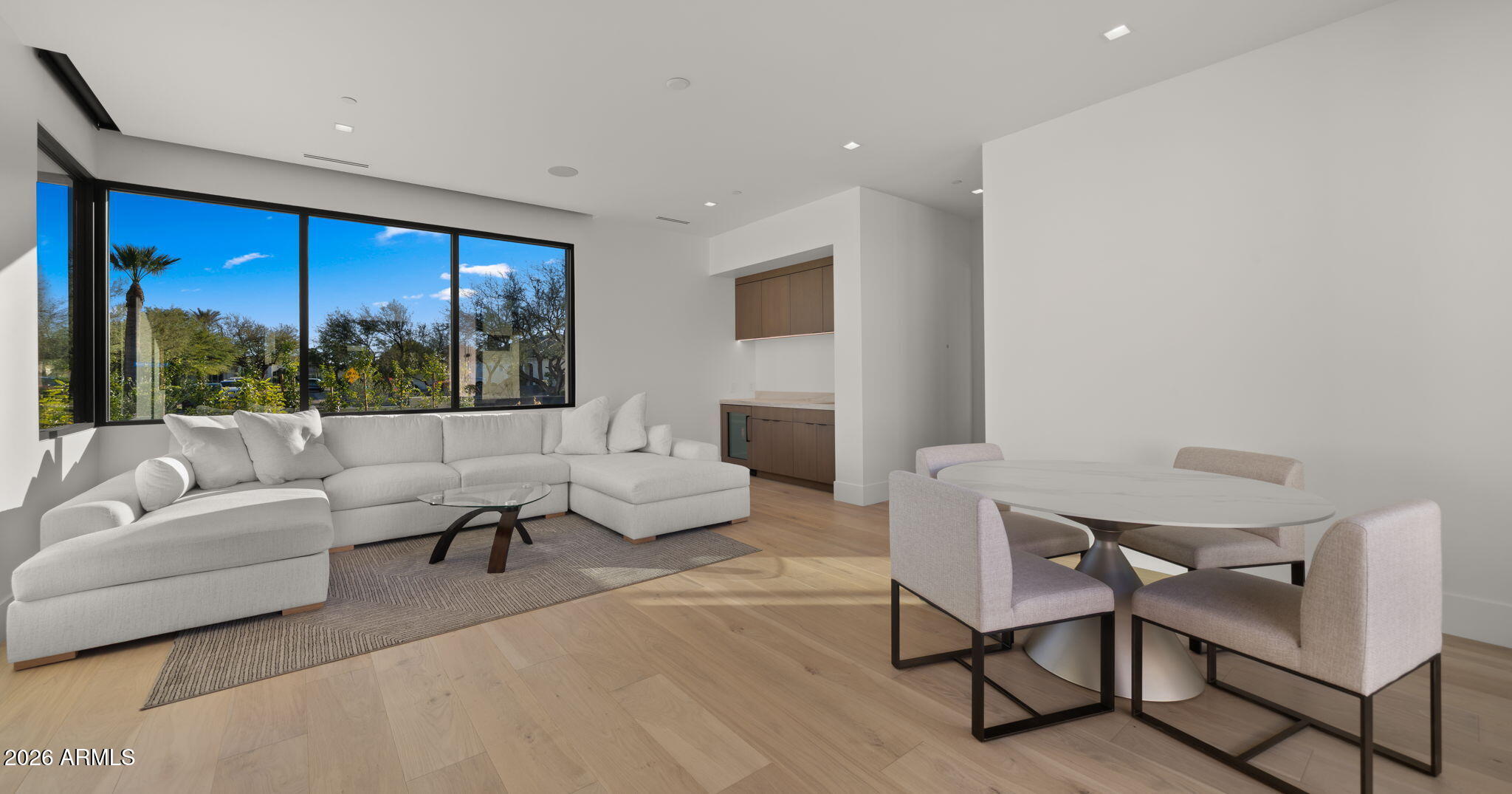 6824 E HUMMINGBIRD Lane