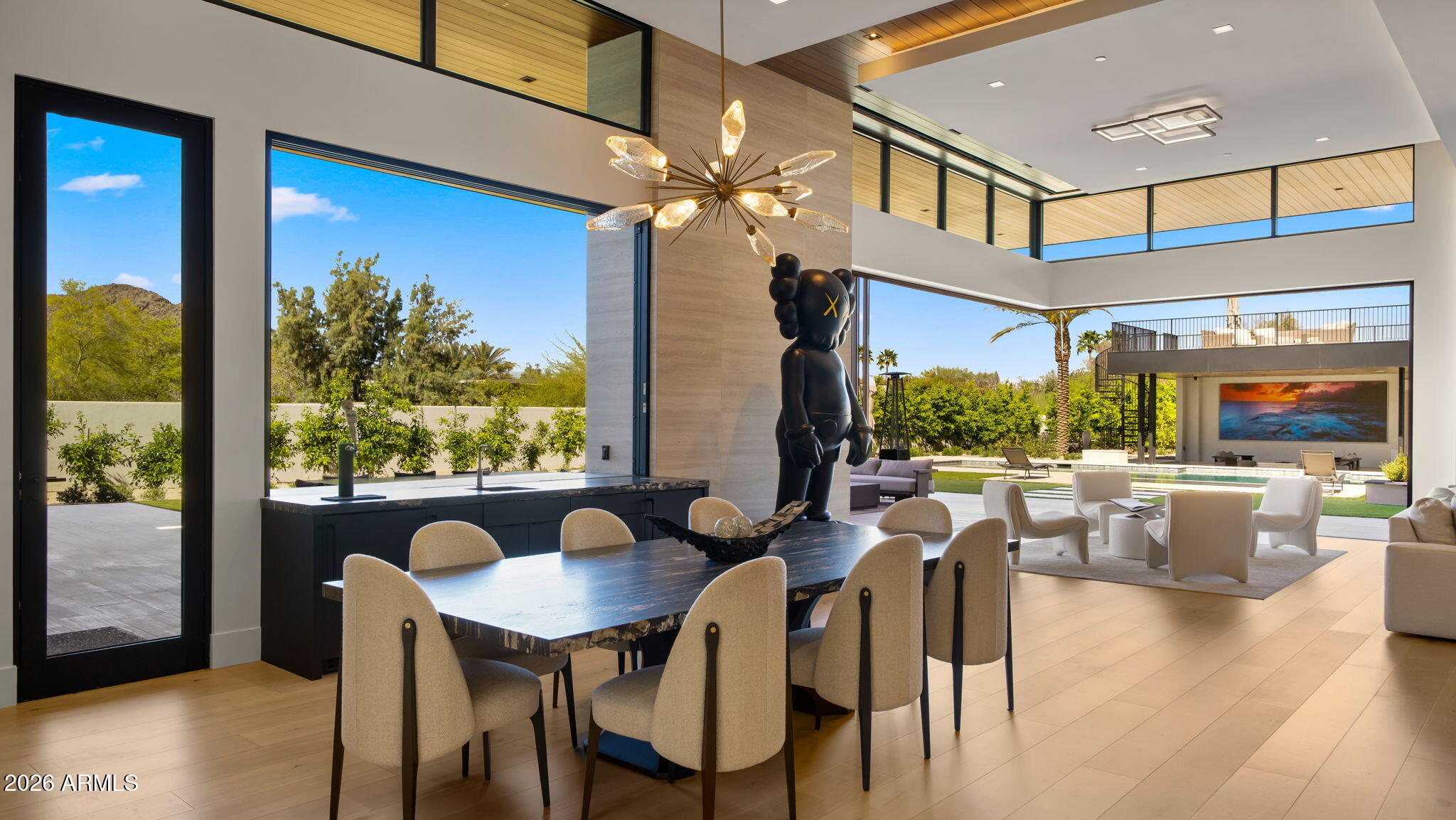 6824 E HUMMINGBIRD Lane