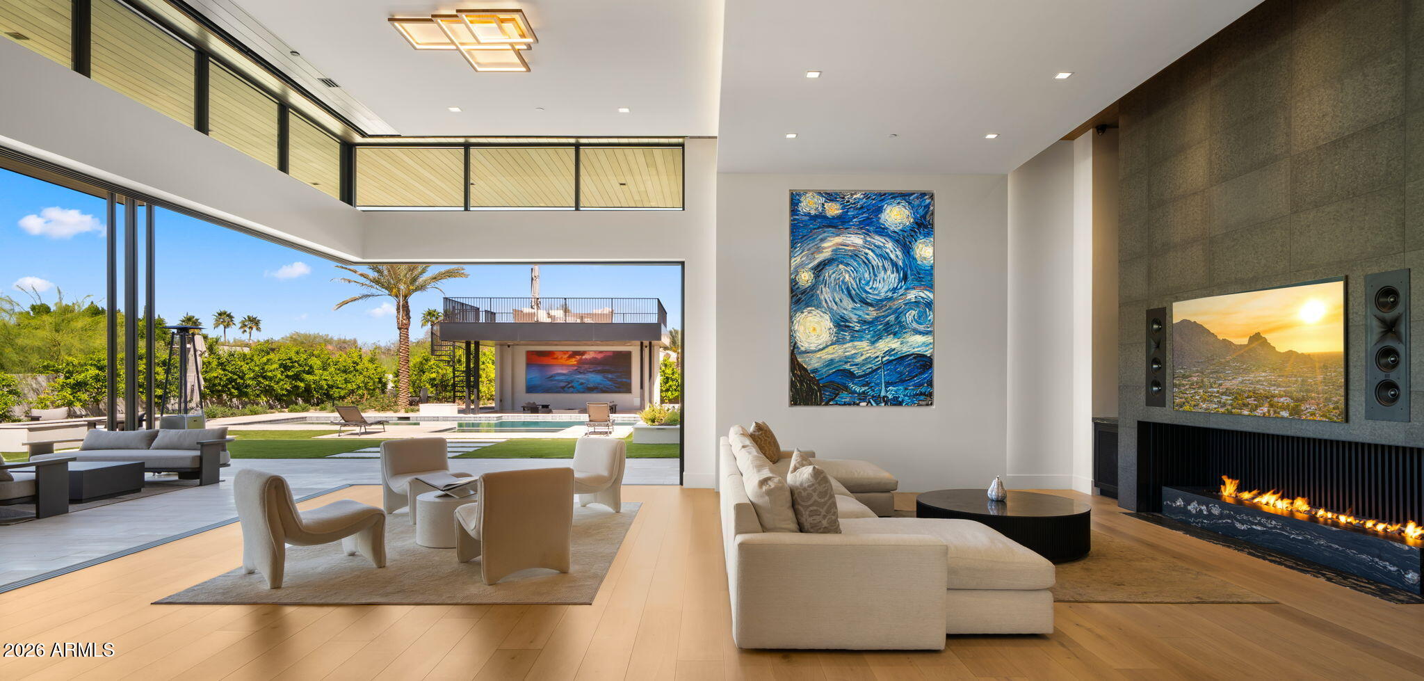 6824 E HUMMINGBIRD Lane