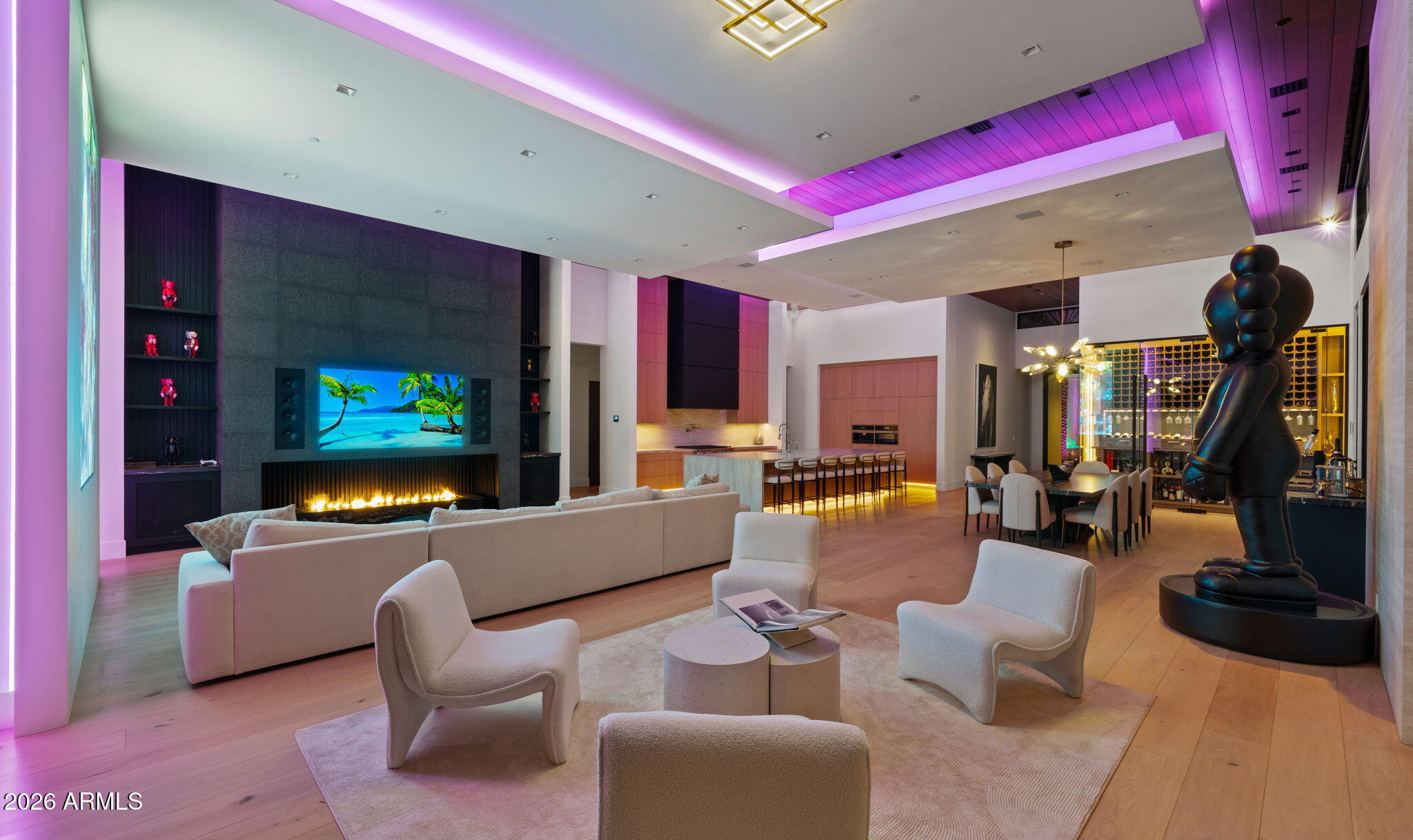 6824 E HUMMINGBIRD Lane