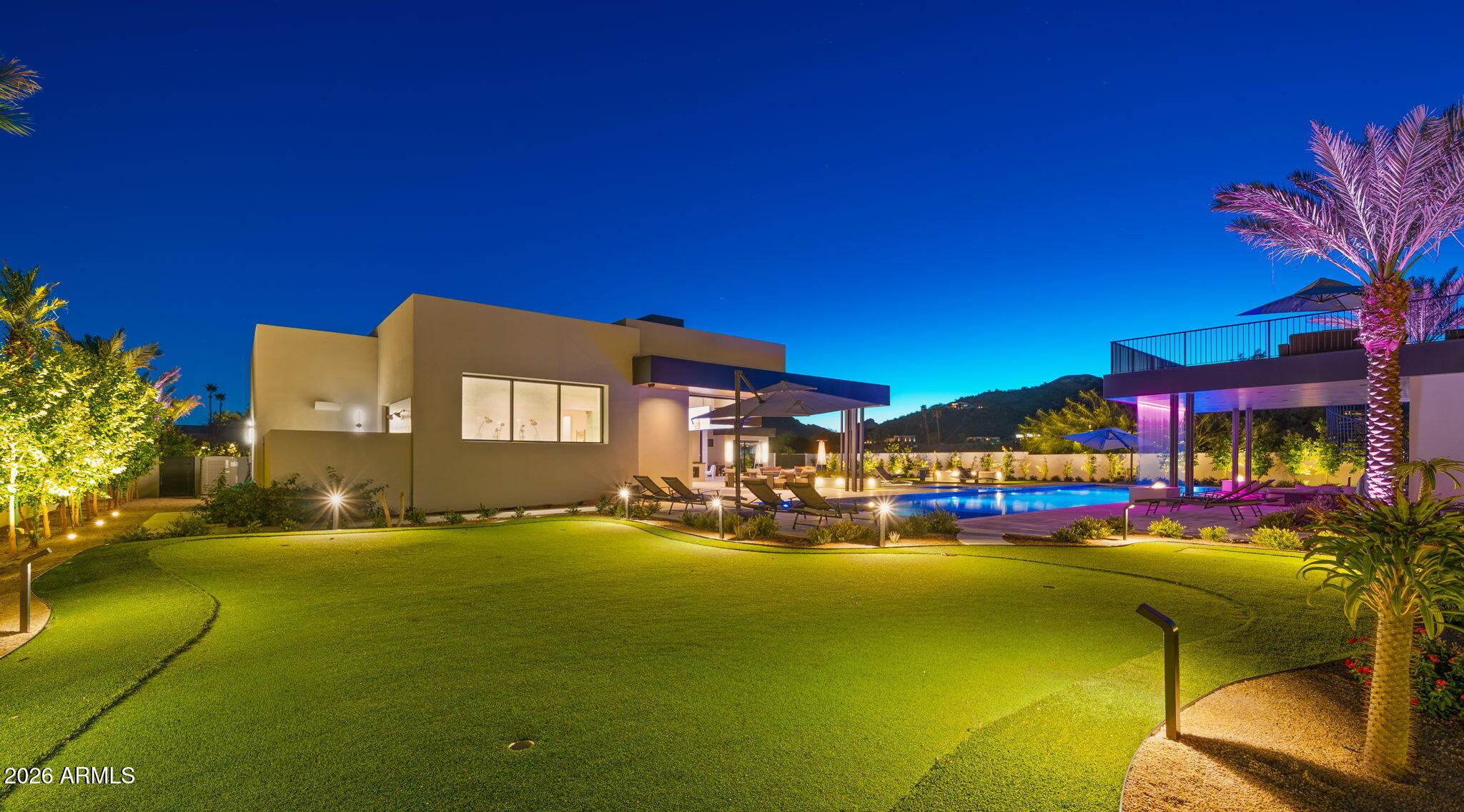 6824 E HUMMINGBIRD Lane