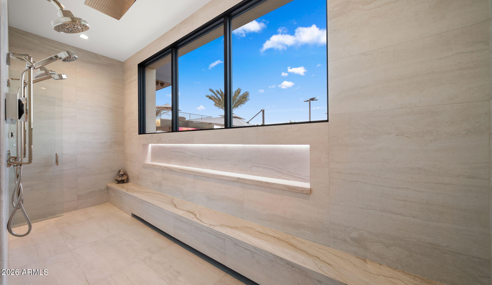 6824 E HUMMINGBIRD Lane