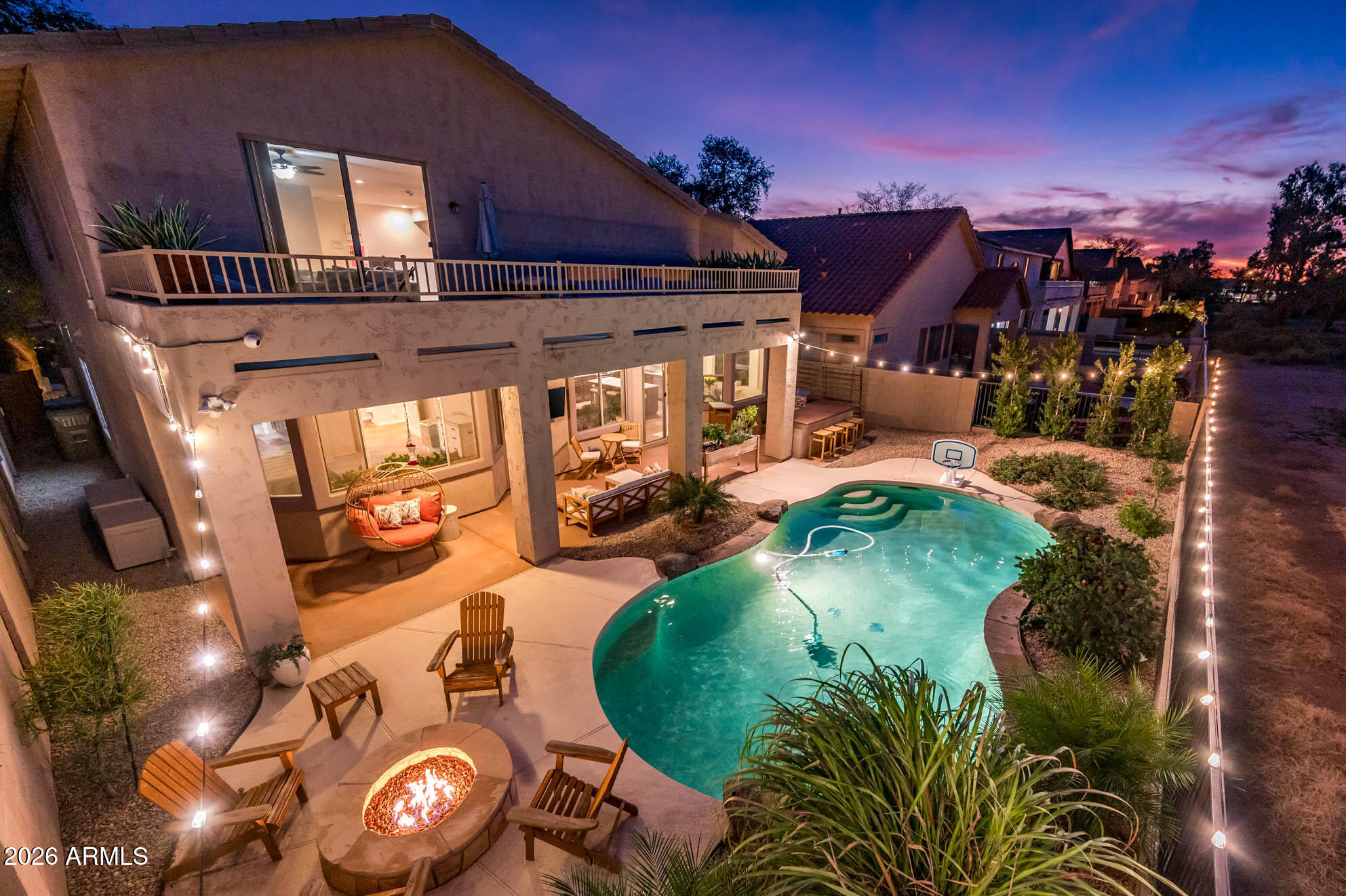 2442 E GLASS Lane