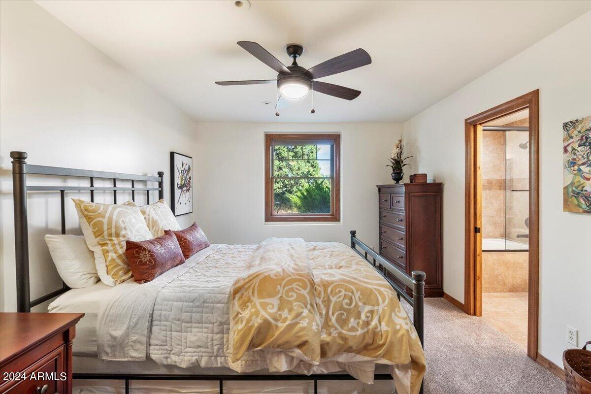 2304 E BLUE BELL Circle