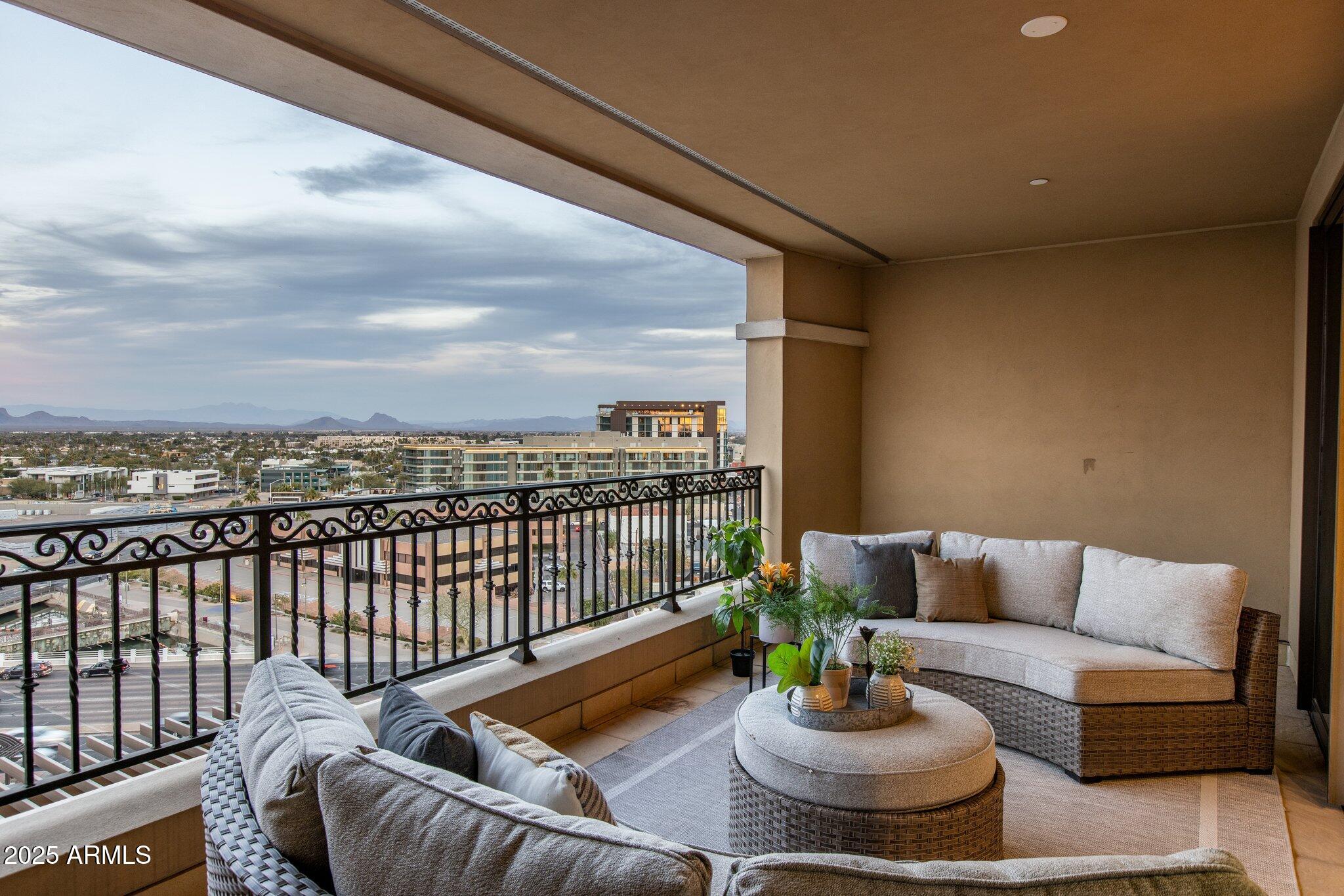 7181 E Camelback Road 904