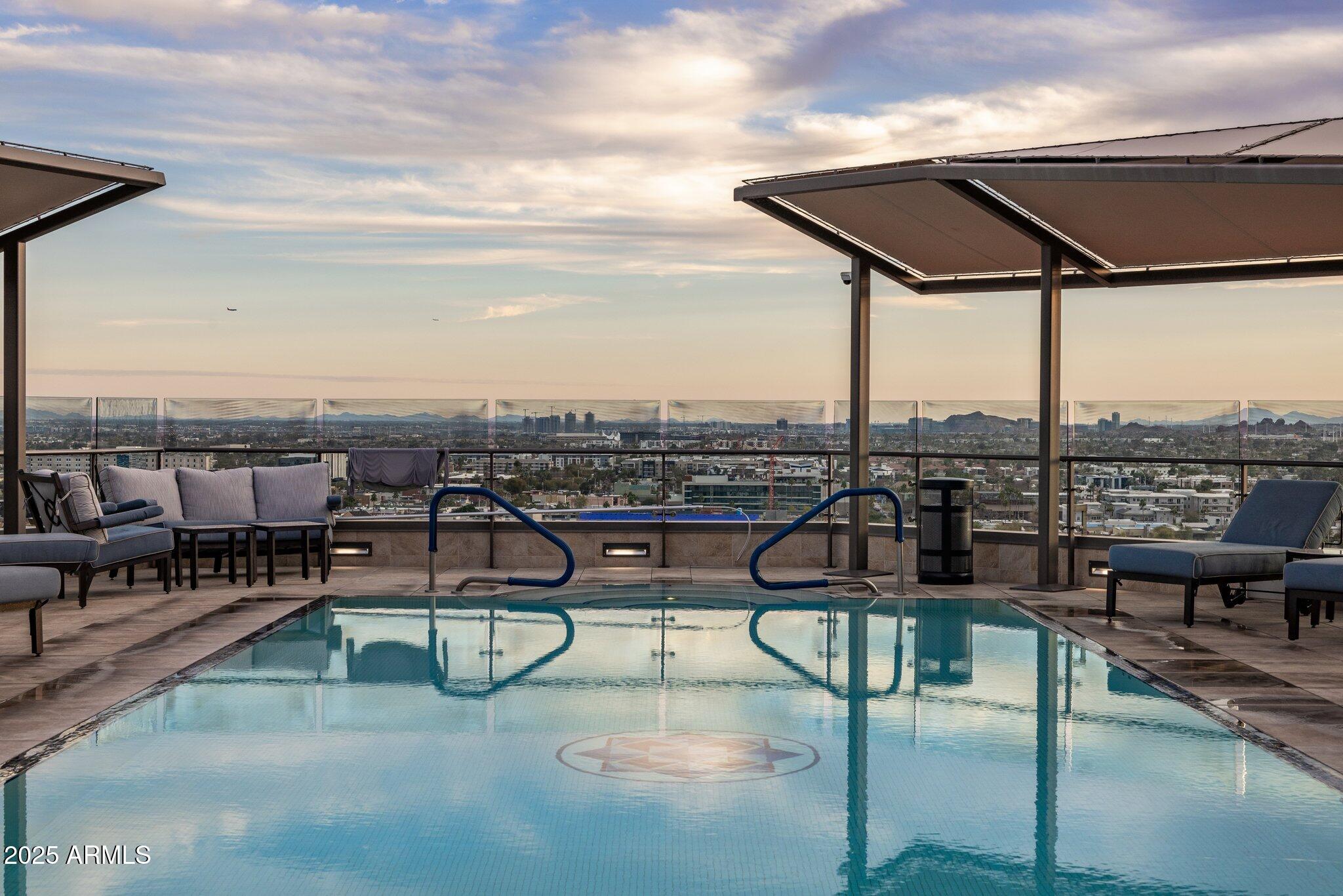 7181 E Camelback Road 904