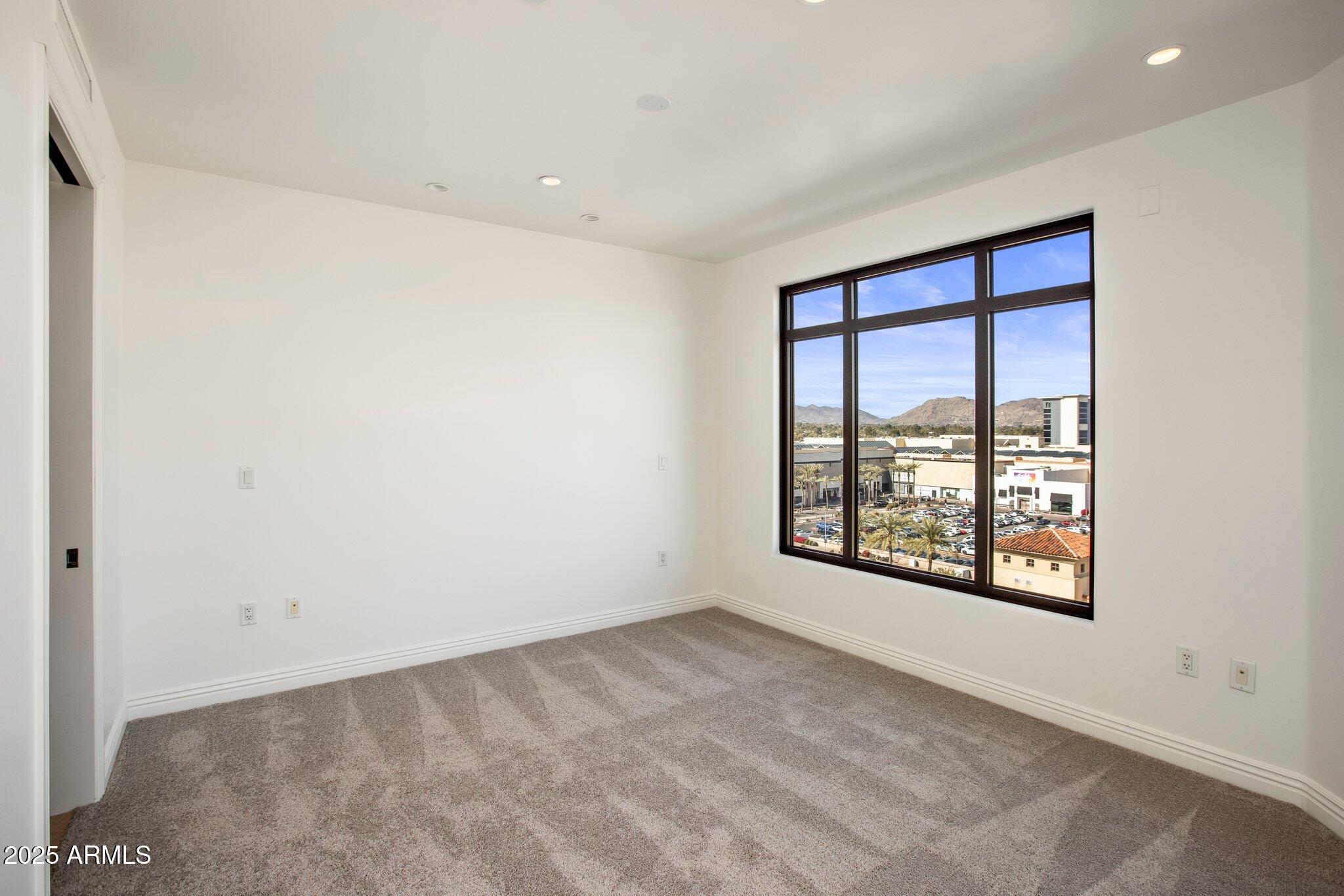 7181 E Camelback Road 904