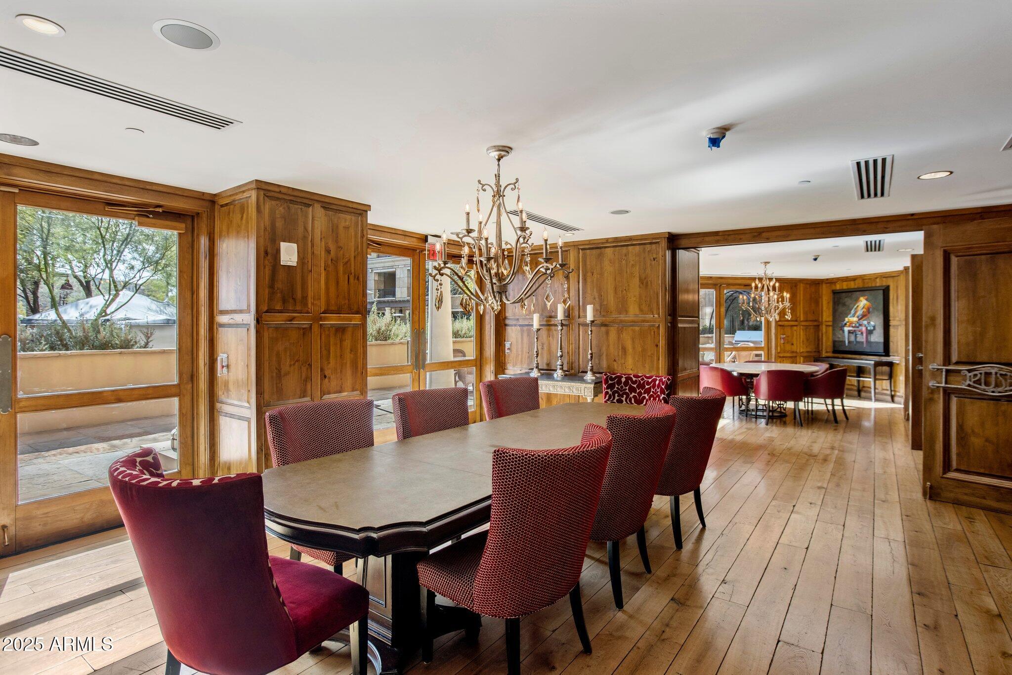 7181 E Camelback Road 904