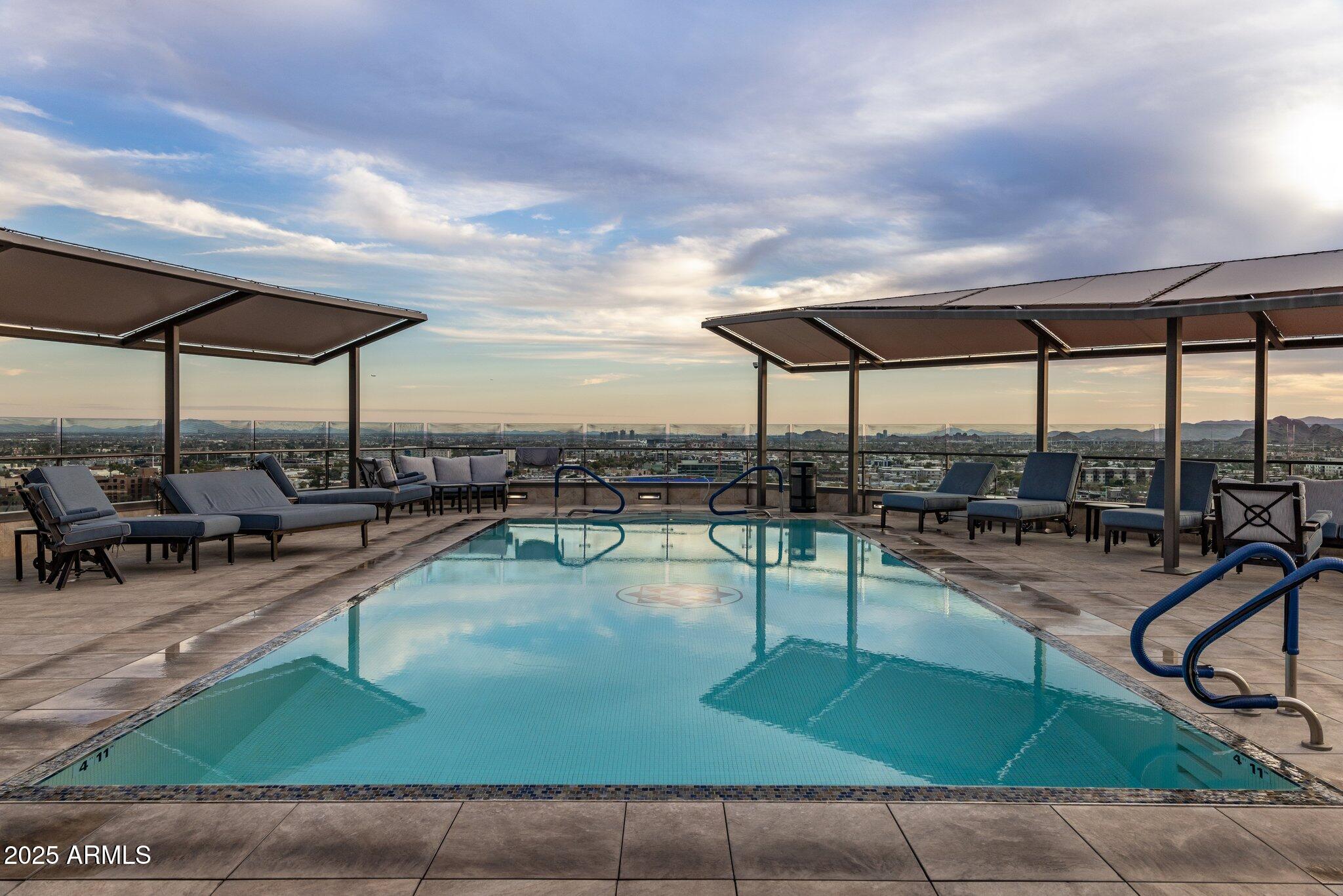 7181 E Camelback Road 904