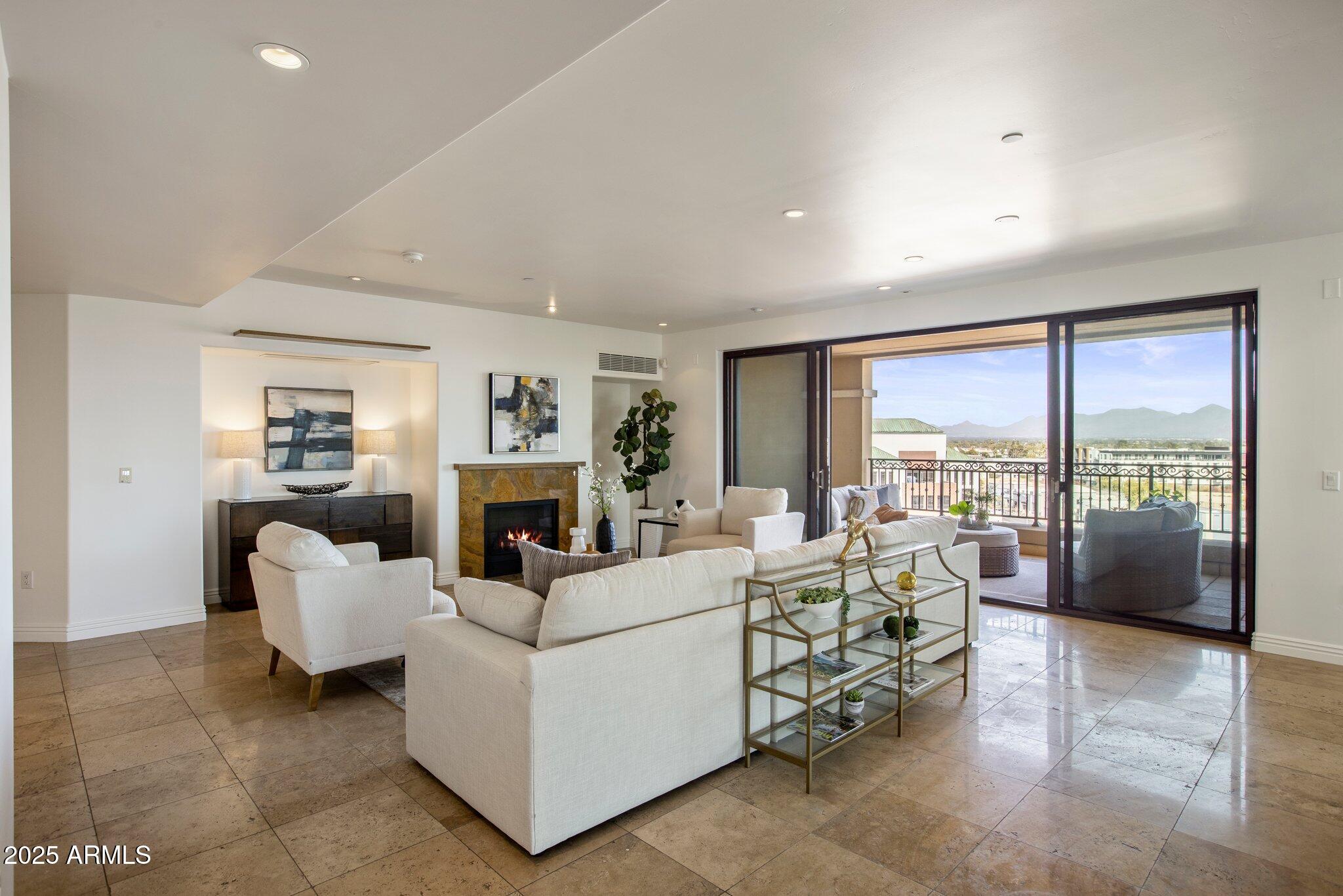 7181 E Camelback Road 904