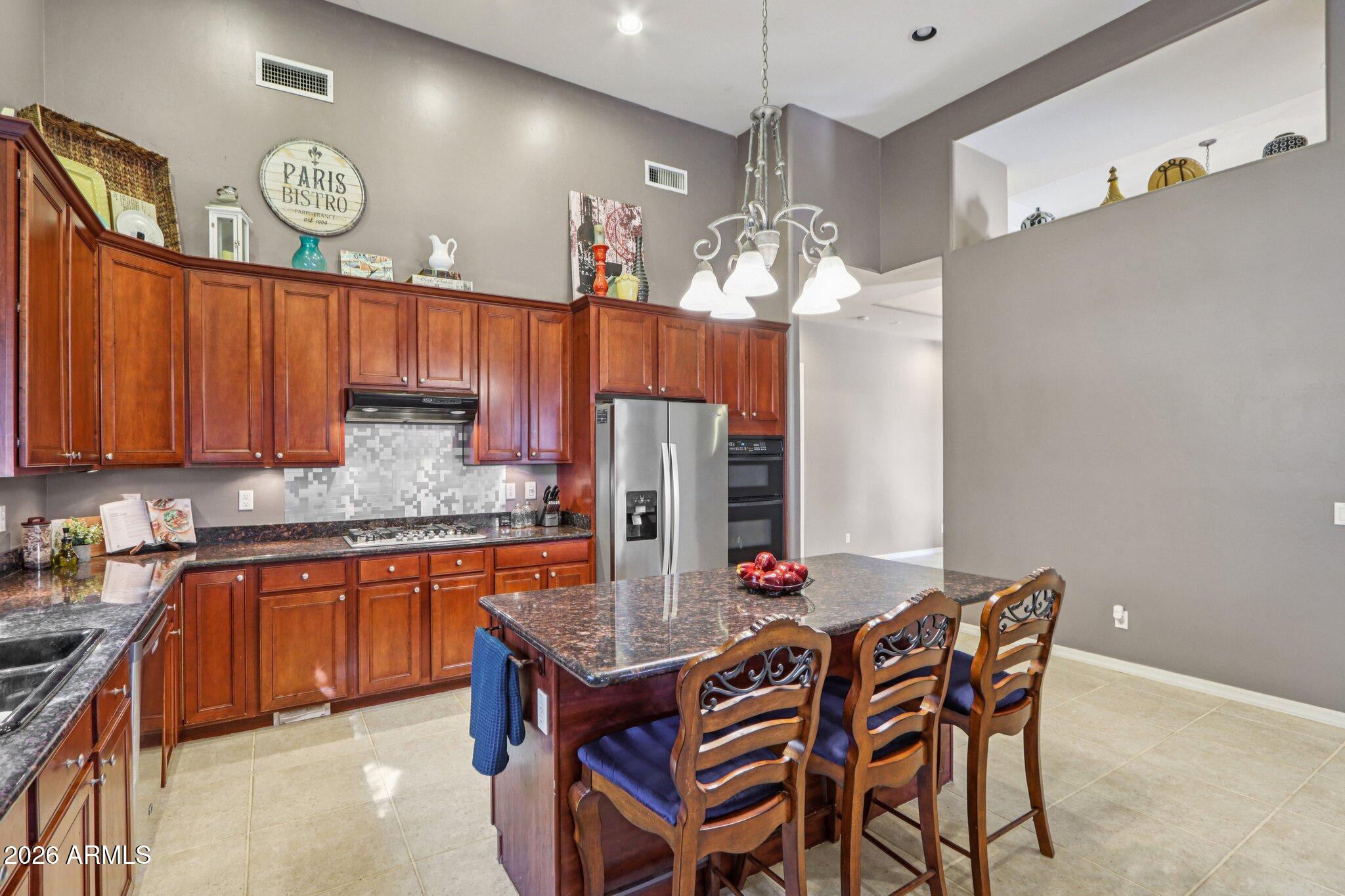 3019 W CARRIAGE Drive