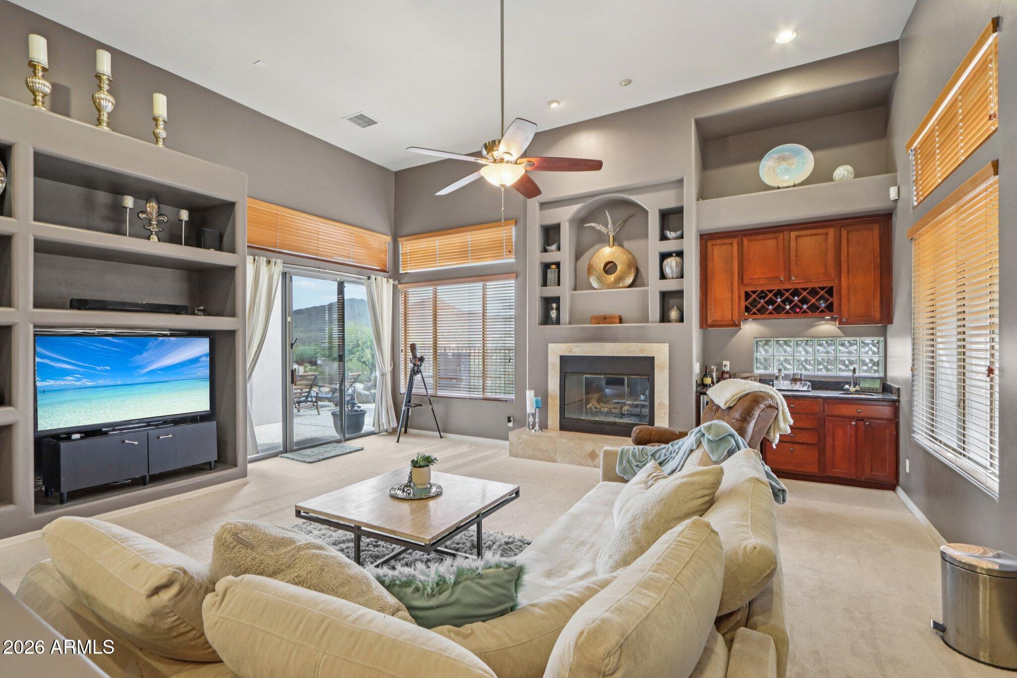 3019 W CARRIAGE Drive