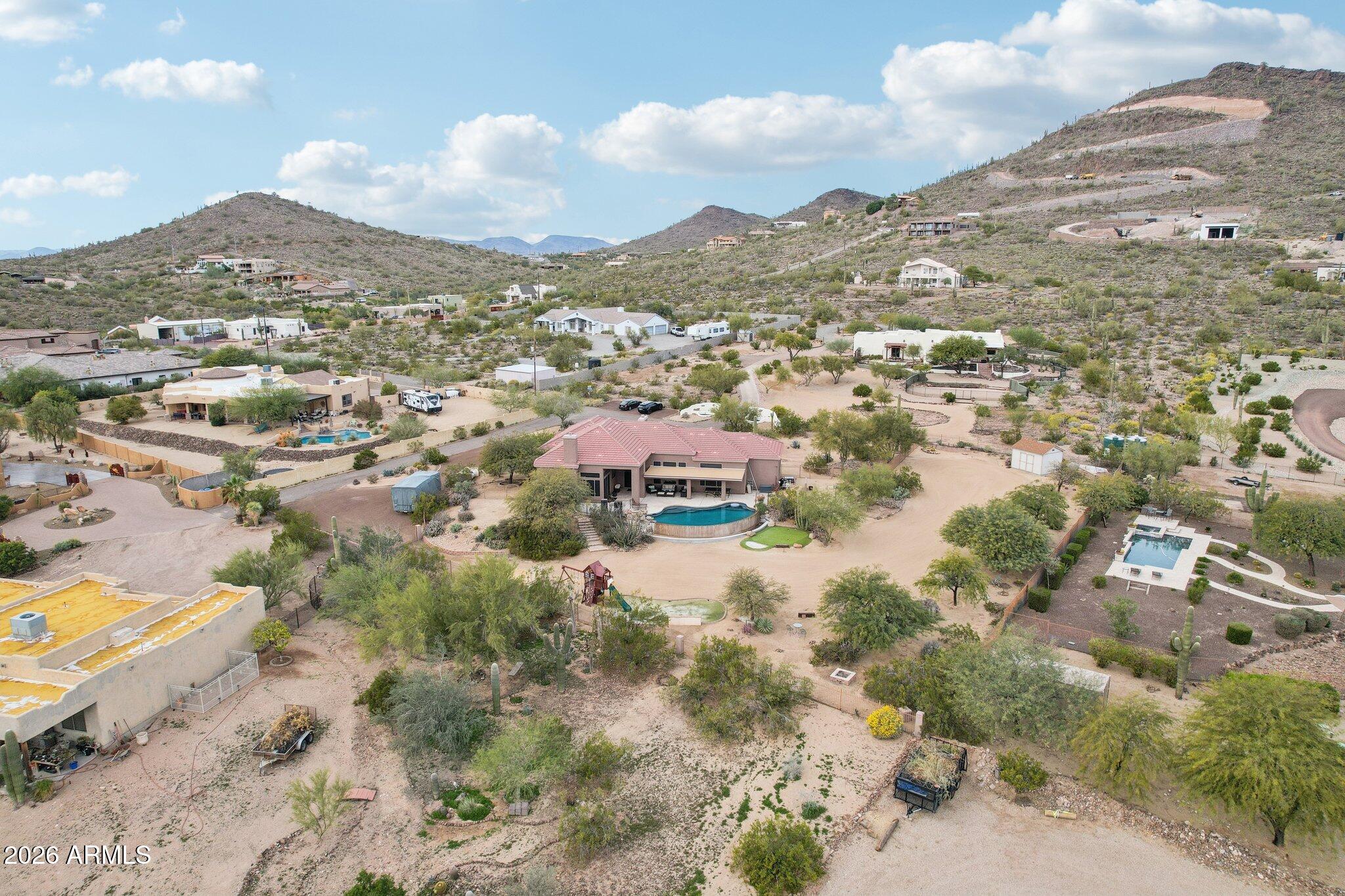 3019 W CARRIAGE Drive