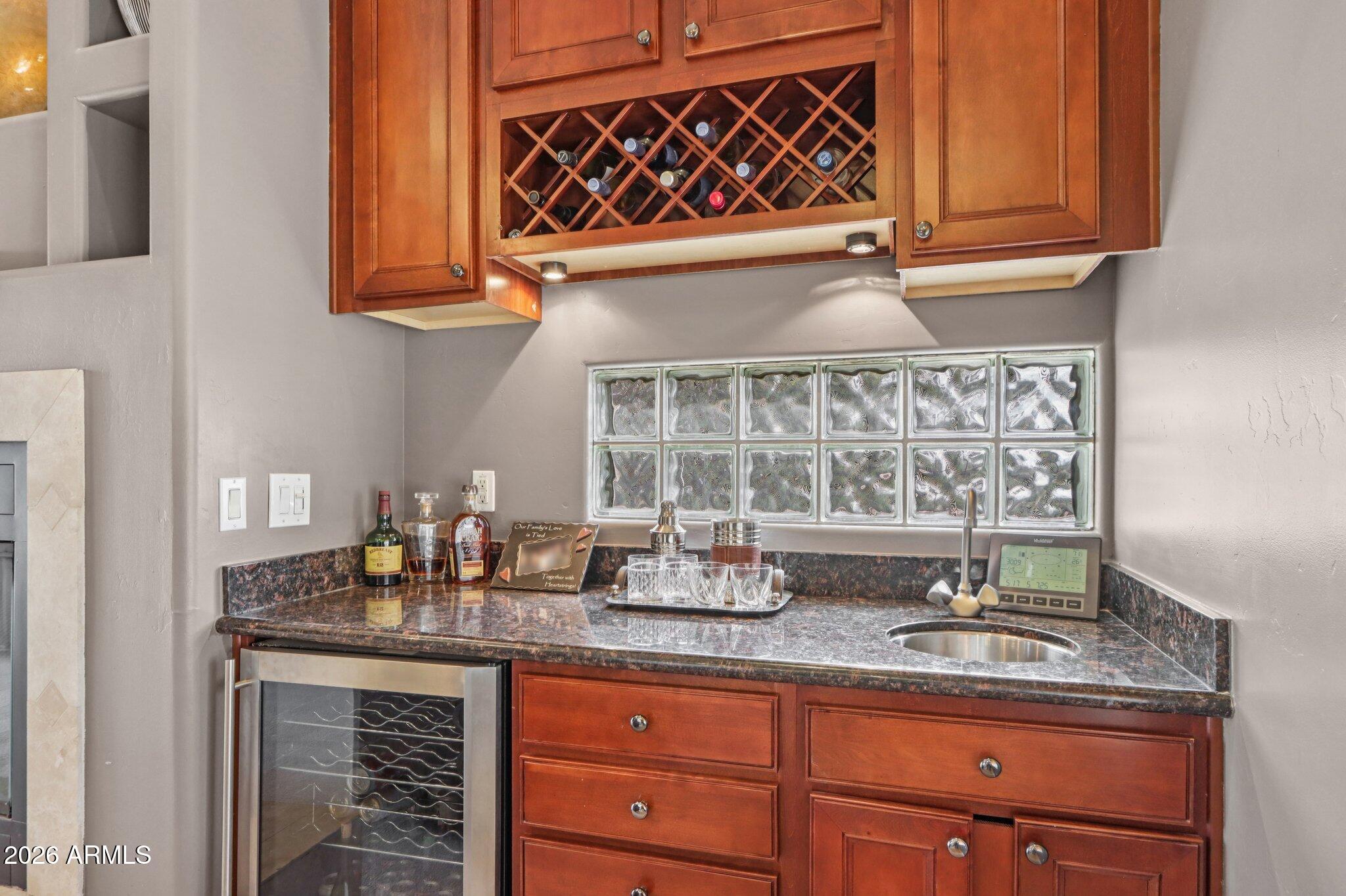 3019 W CARRIAGE Drive