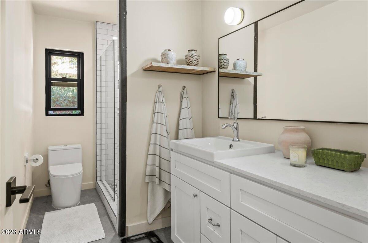 4035 E MCDONALD Drive